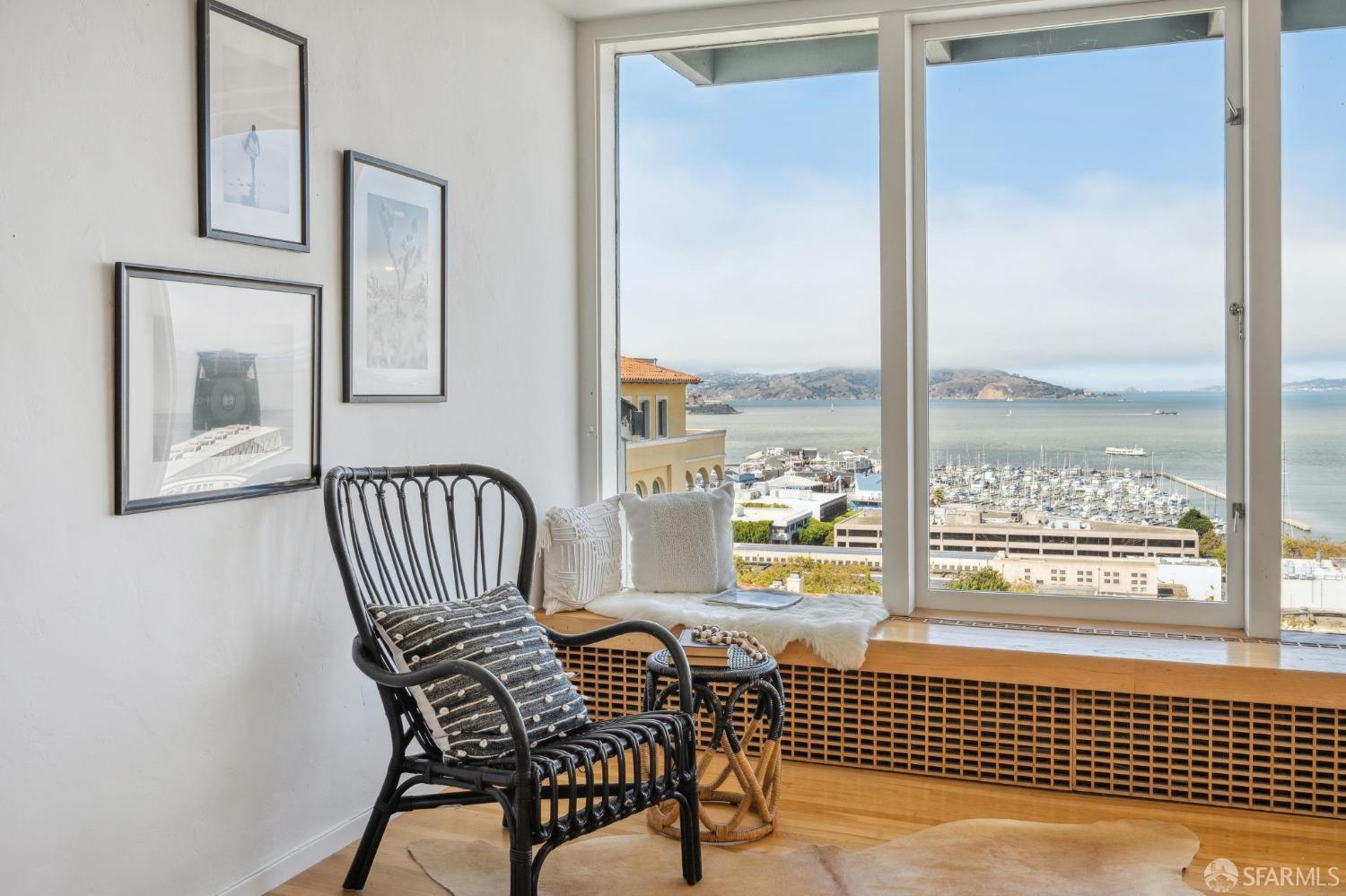 Detail Gallery Image 10 of 49 For 245 Chestnut St, San Francisco,  CA 94133 - 2 Beds | 2 Baths