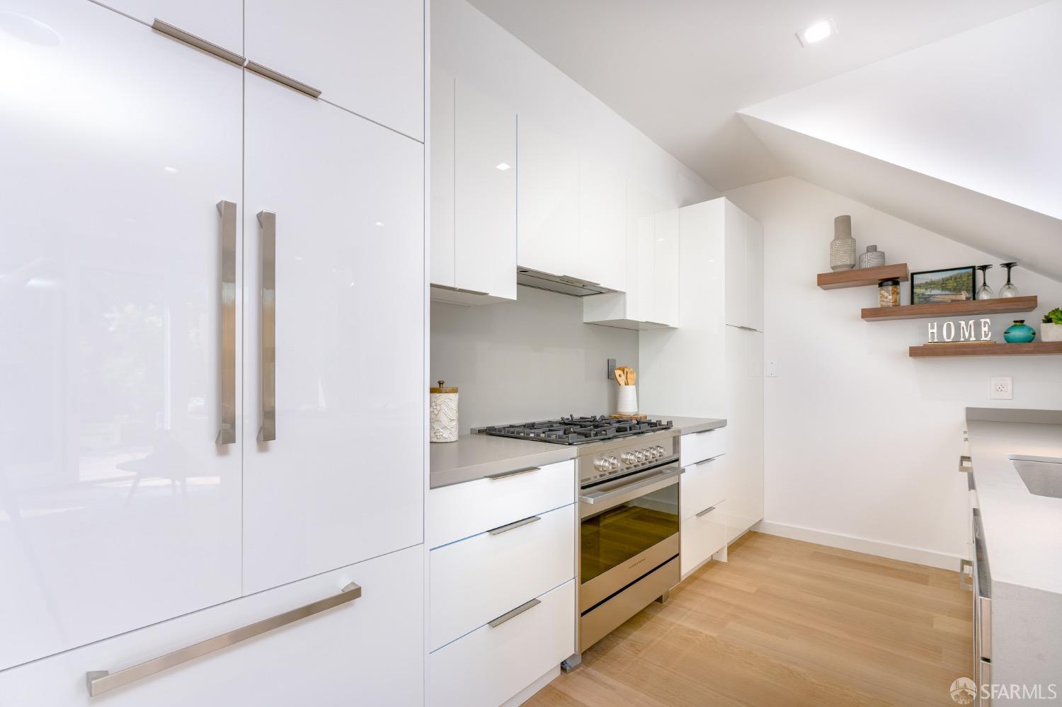 Detail Gallery Image 7 of 17 For 2829 25th St #1,  San Francisco,  CA 94110 - 2 Beds | 1/1 Baths