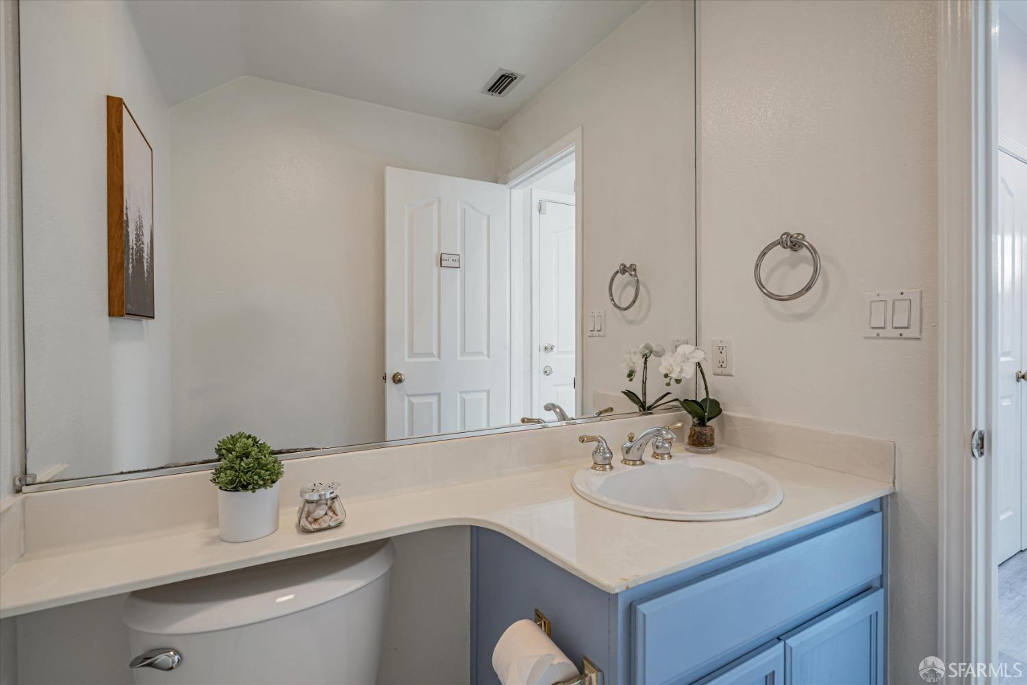 Detail Gallery Image 51 of 77 For 2000 Big Oak Ct, Antioch,  CA 94509 - 4 Beds | 2/1 Baths