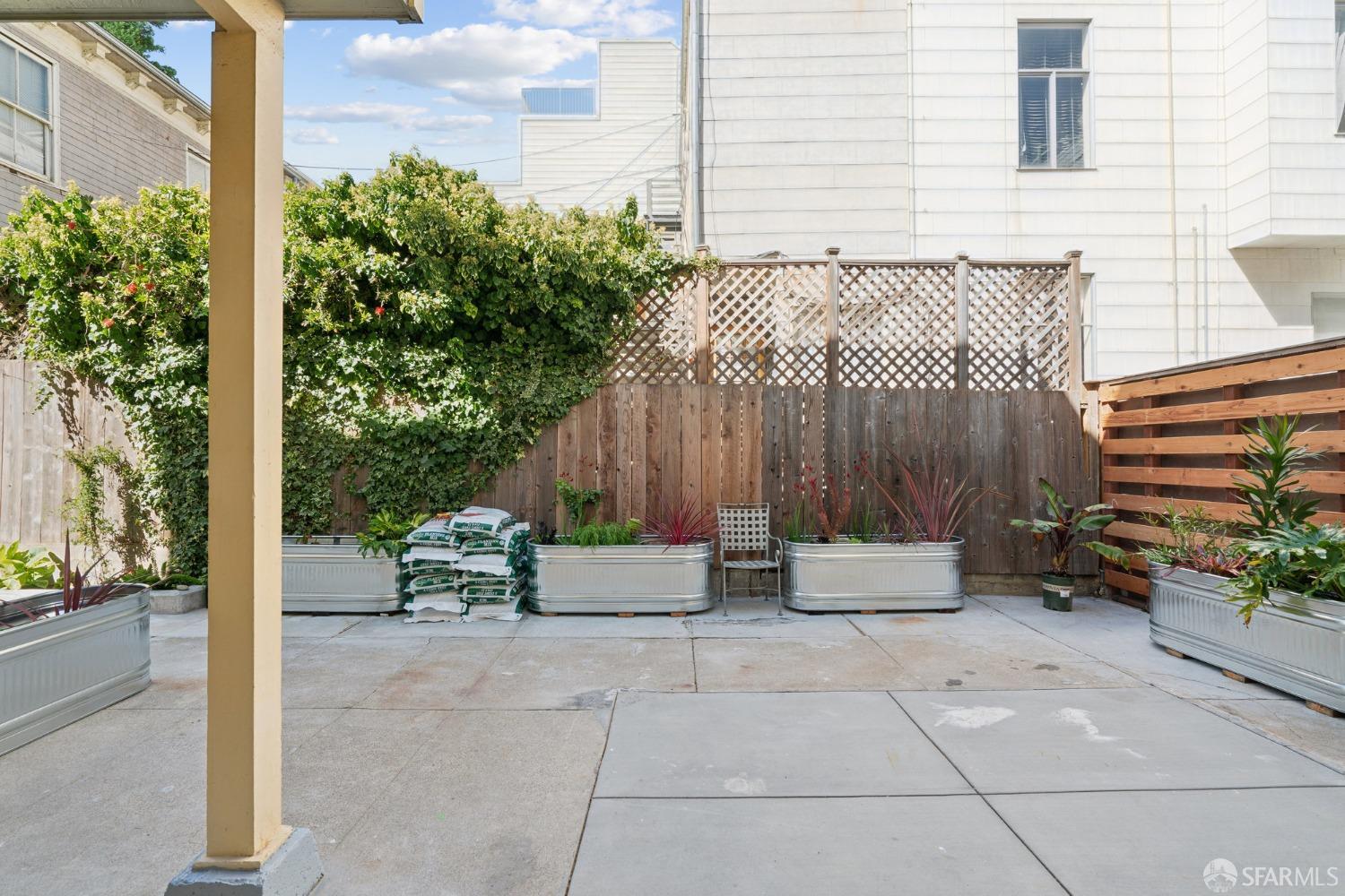 Detail Gallery Image 20 of 24 For 760 14th St #B,  San Francisco,  CA 94114 - 2 Beds | 2 Baths