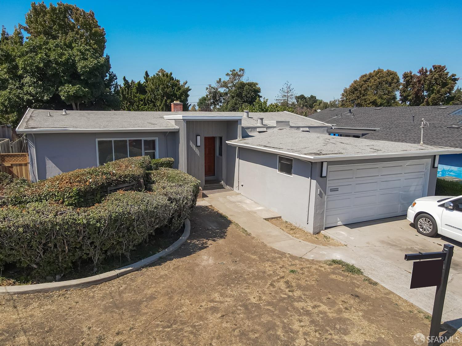 Detail Gallery Image 1 of 23 For 2507 Farrington Way, East Palo Alto,  CA 94303 - 3 Beds | 3 Baths