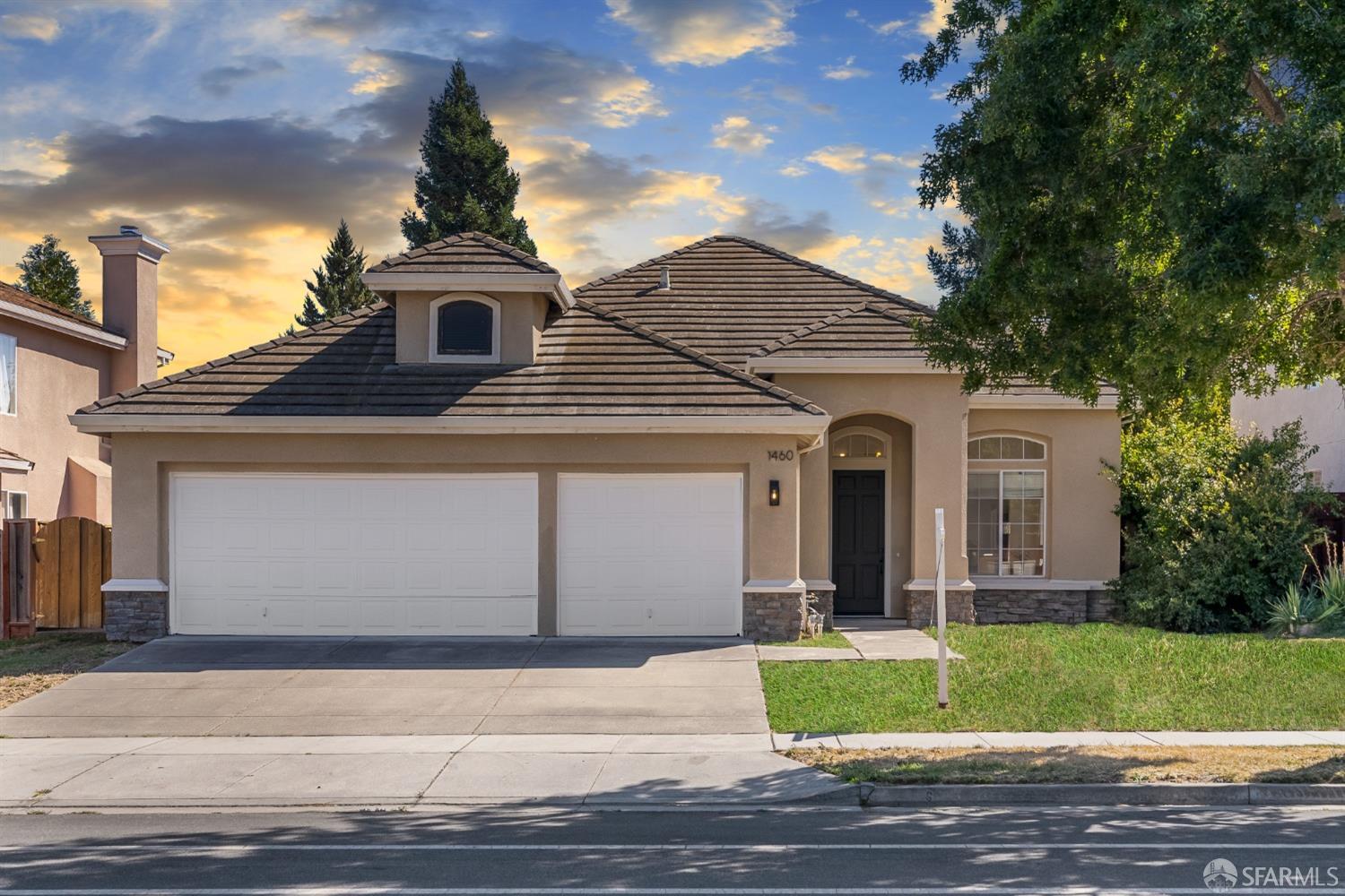 Detail Gallery Image 1 of 30 For 1460 Sunrise Dr, Gilroy,  CA 95020 - 4 Beds | 2 Baths