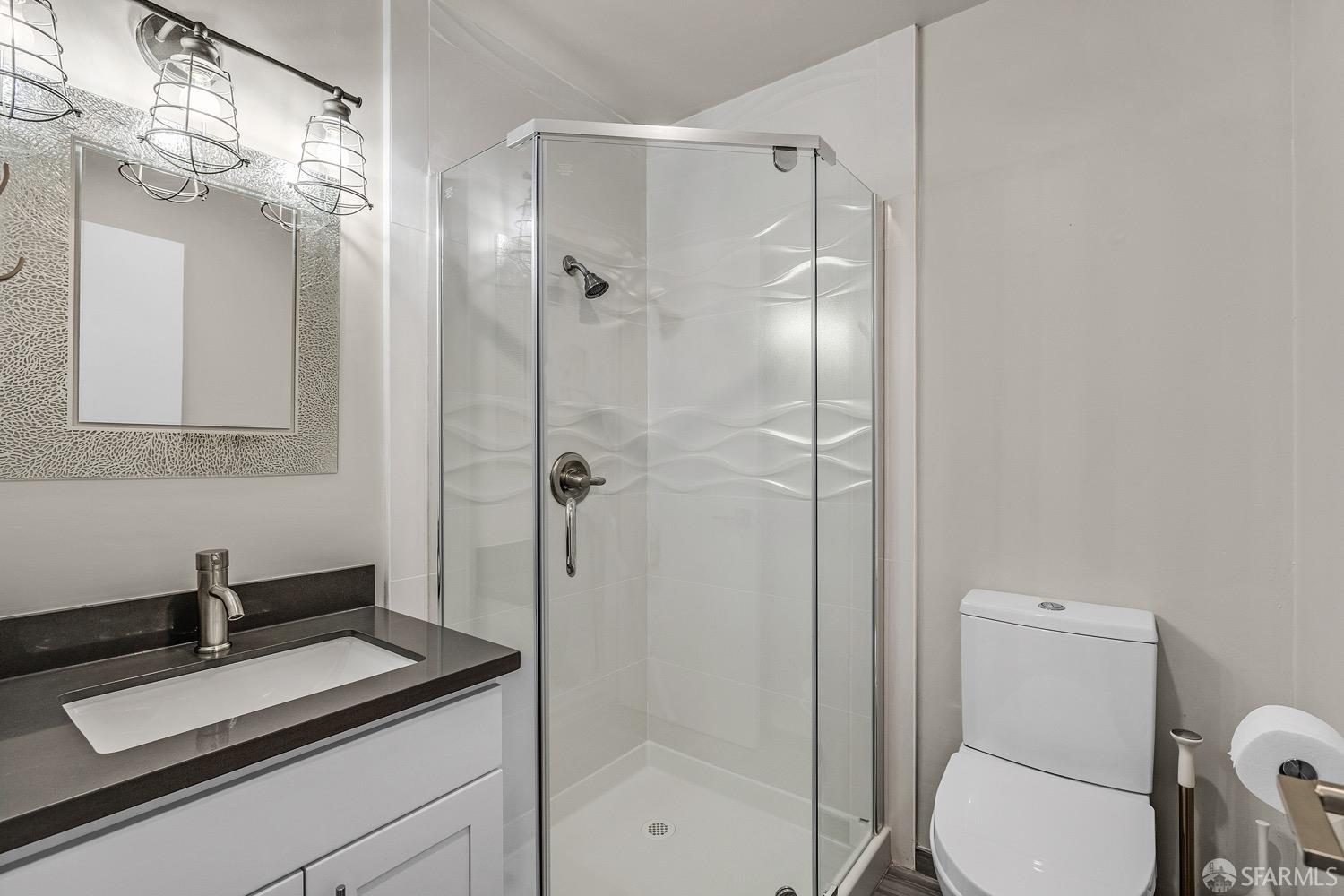 Detail Gallery Image 13 of 15 For 125 Gilbert St #2,  San Francisco,  CA 94103 - 2 Beds | 2/1 Baths