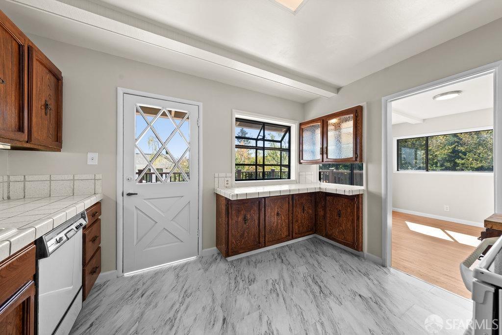 Detail Gallery Image 22 of 67 For 2863 Briarfield Ave, Redwood City,  CA 94061 - 3 Beds | 2 Baths