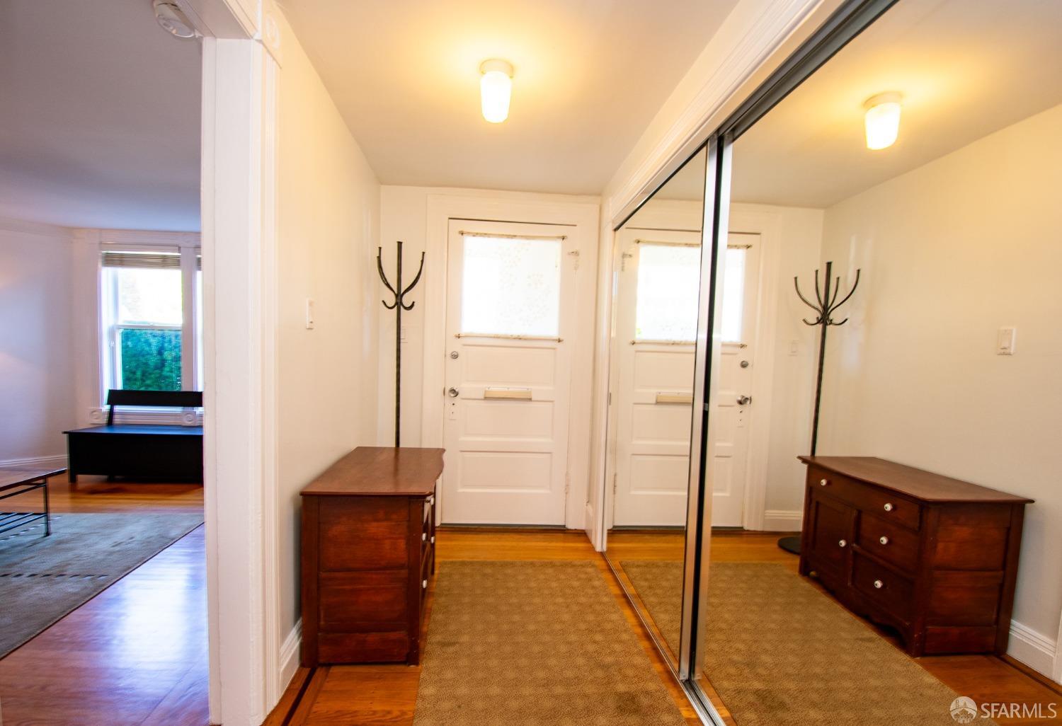 Detail Gallery Image 5 of 14 For 148 Chenery St, San Francisco,  CA 94131 - 1 Beds | 1 Baths