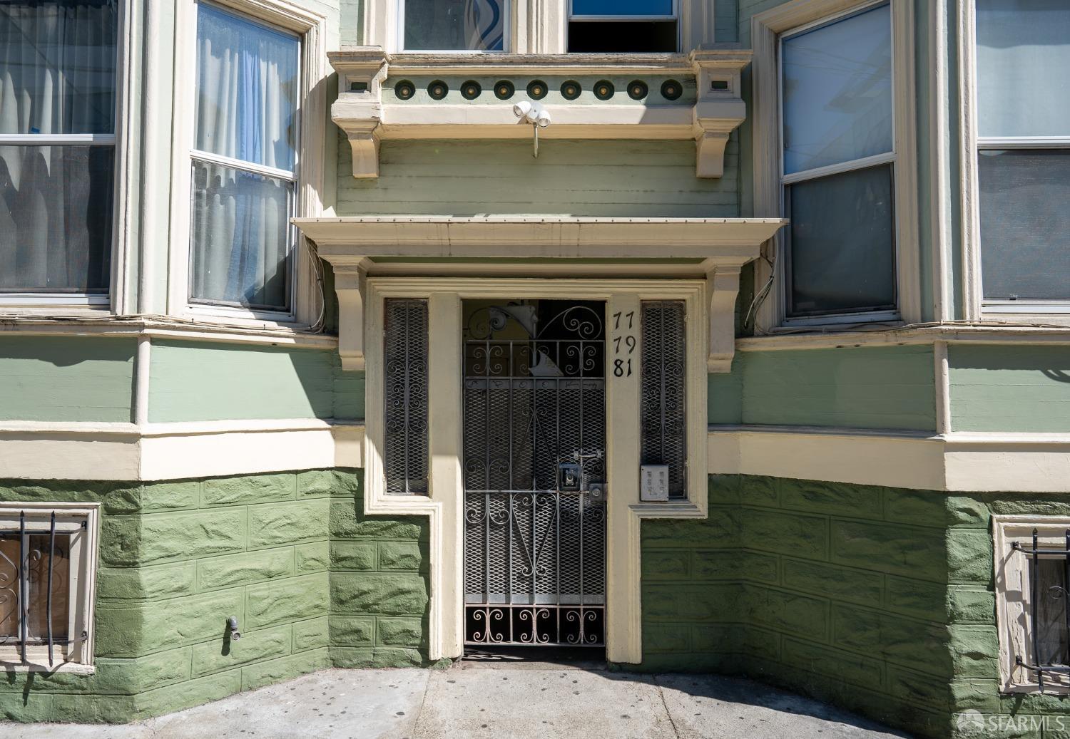 Detail Gallery Image 4 of 9 For 77 Hoff St, San Francisco,  CA 94110 - – Beds | – Baths