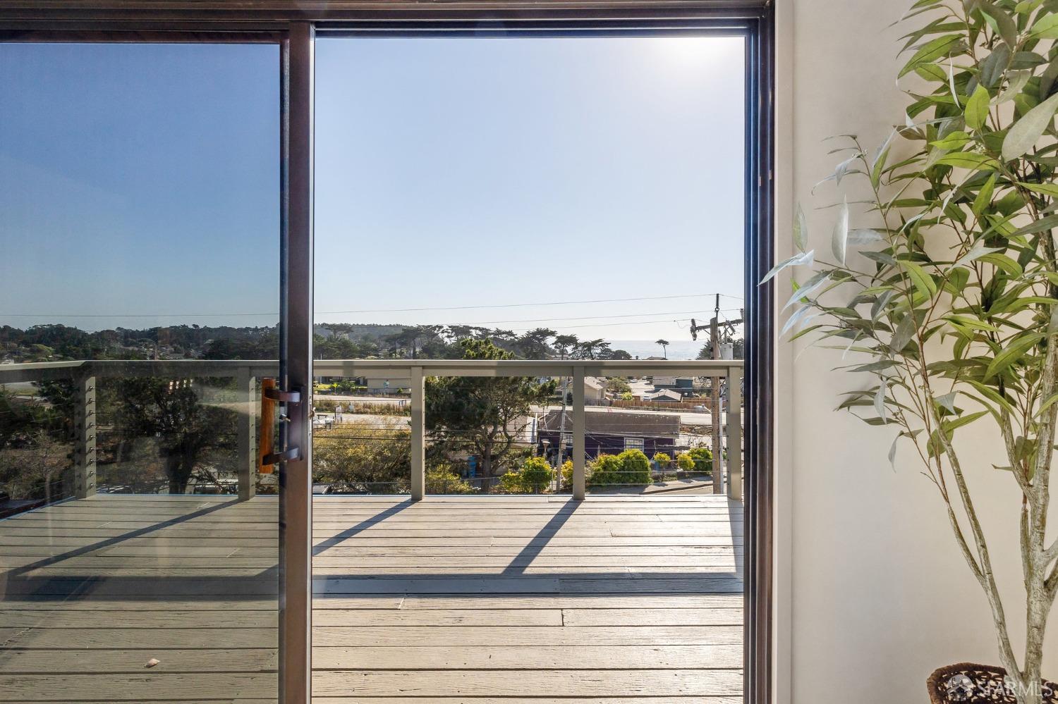 Detail Gallery Image 11 of 72 For 703 Etheldore St, Moss Beach,  CA 94038 - 4 Beds | 2/1 Baths