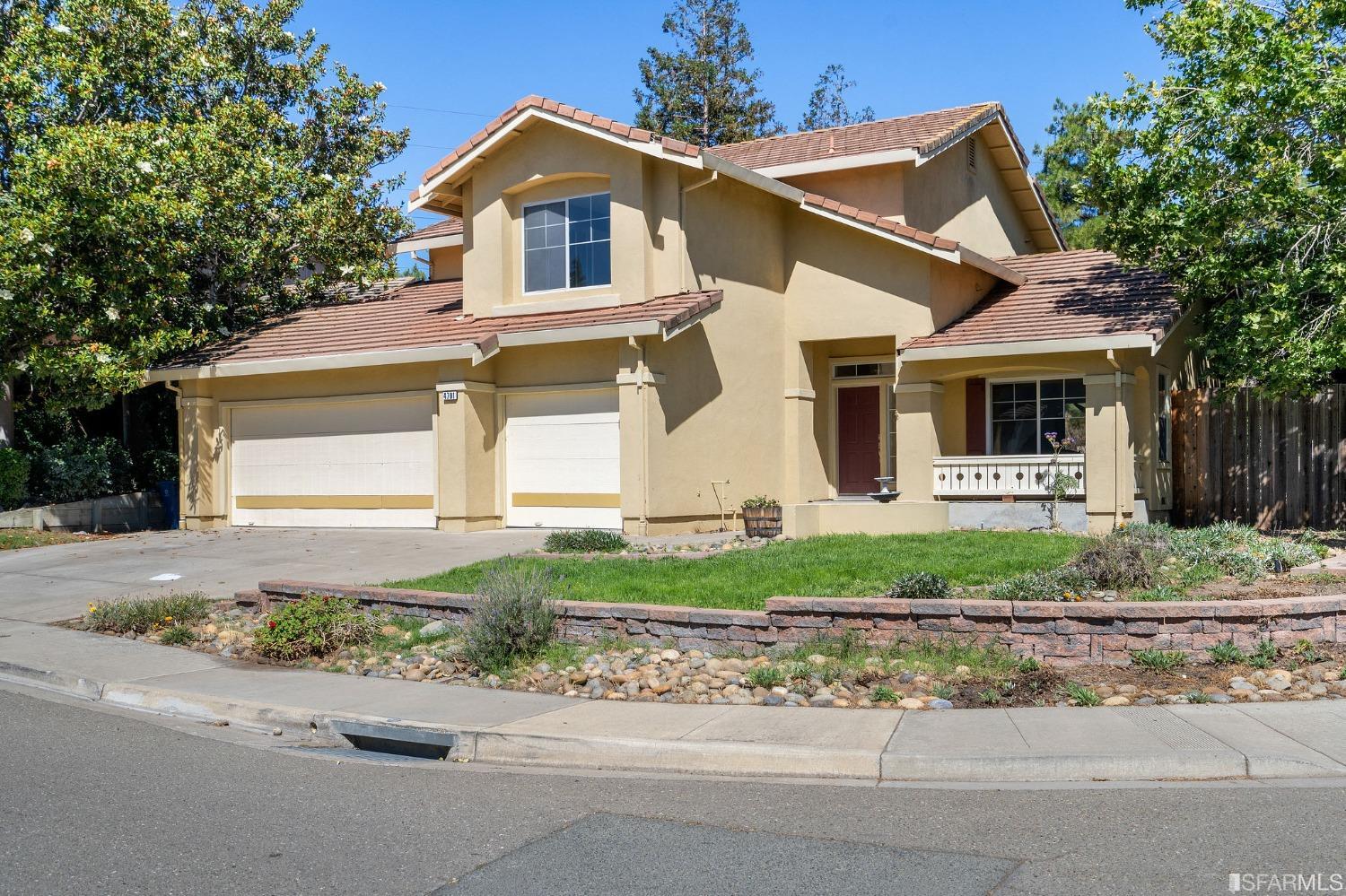 Detail Gallery Image 1 of 53 For 4701 Palomino Way, Antioch,  CA 94531 - 4 Beds | 3 Baths