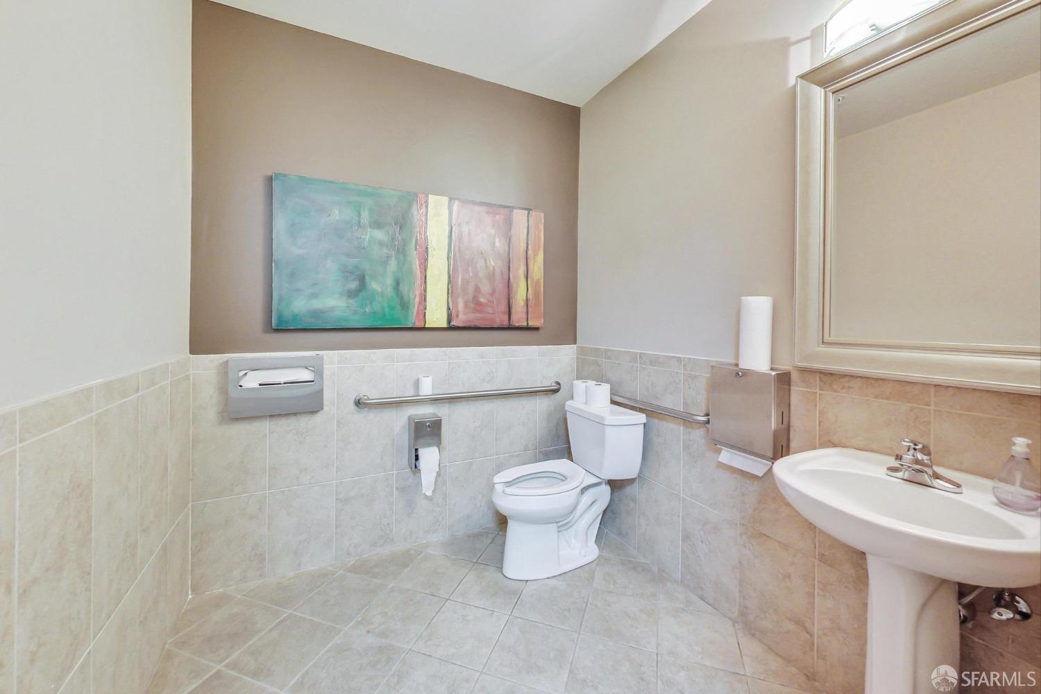 Detail Gallery Image 21 of 29 For 2655 Van Ness Ave #2,  San Francisco,  CA 94116 - – Beds | – Baths