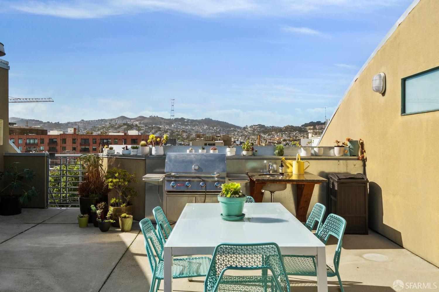 Detail Gallery Image 55 of 62 For 2600 18th St #23,  San Francisco,  CA 94110 - 3 Beds | 2 Baths