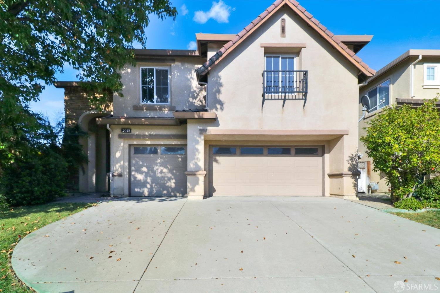 Detail Gallery Image 1 of 44 For 2015 Redbud Way, Antioch,  CA 94509 - 4 Beds | 3 Baths