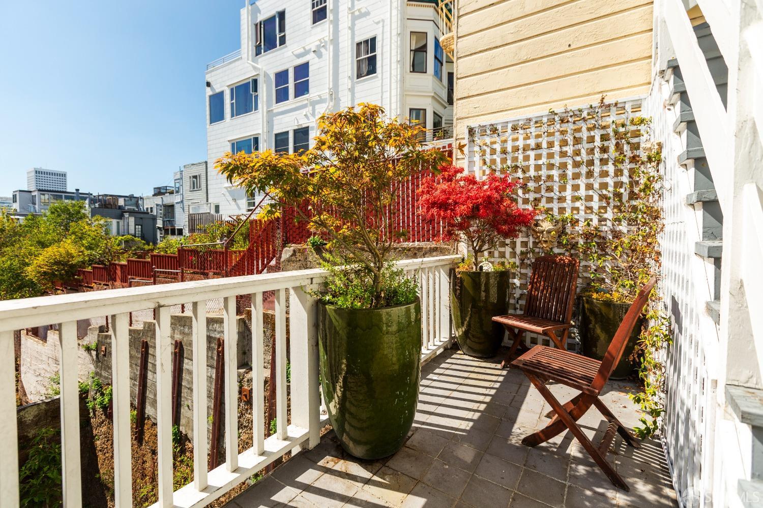 Detail Gallery Image 10 of 10 For 315 Green St, San Francisco,  CA 94133 - 2 Beds | 1 Baths