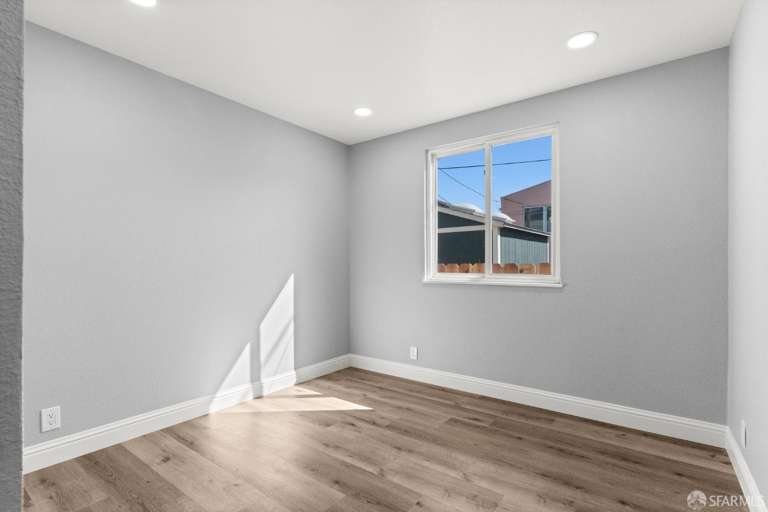 Detail Gallery Image 24 of 34 For 15 Shelbourne Ave, Daly City,  CA 94015 - 4 Beds | 2 Baths