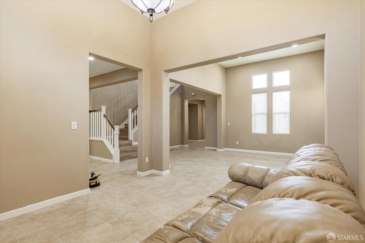 Detail Gallery Image 4 of 47 For 4615 Le Conte Cir, Antioch,  CA 94531 - 4 Beds | 3/1 Baths