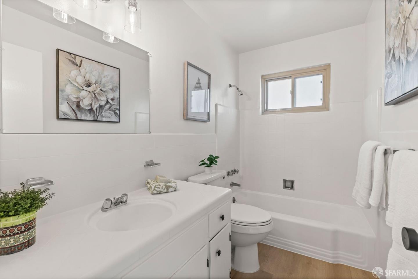 Detail Gallery Image 11 of 27 For 1025 Grand St, Redwood City,  CA 94061 - – Beds | – Baths