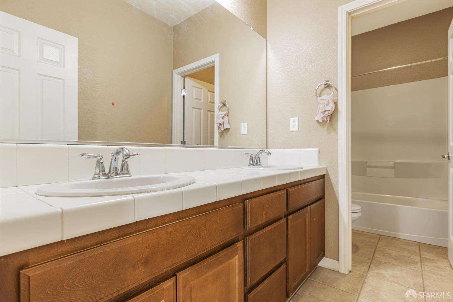 Detail Gallery Image 24 of 47 For 4615 Le Conte Cir, Antioch,  CA 94531 - 4 Beds | 3/1 Baths