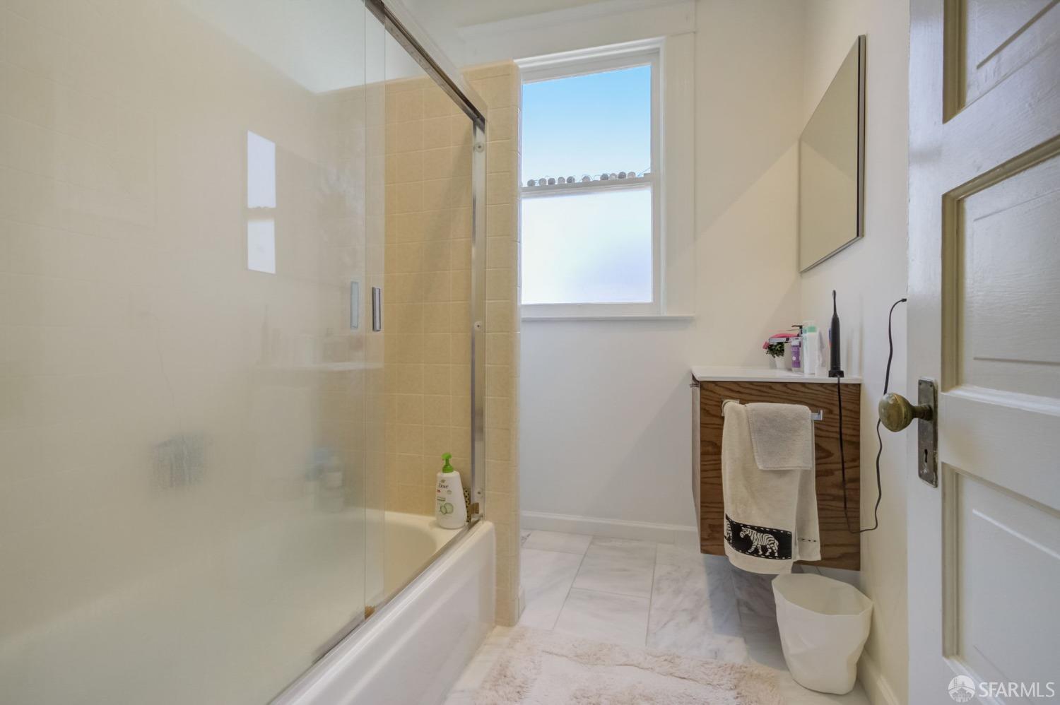 Detail Gallery Image 9 of 43 For 100 College Ave, San Francisco,  CA 94112 - – Beds | – Baths