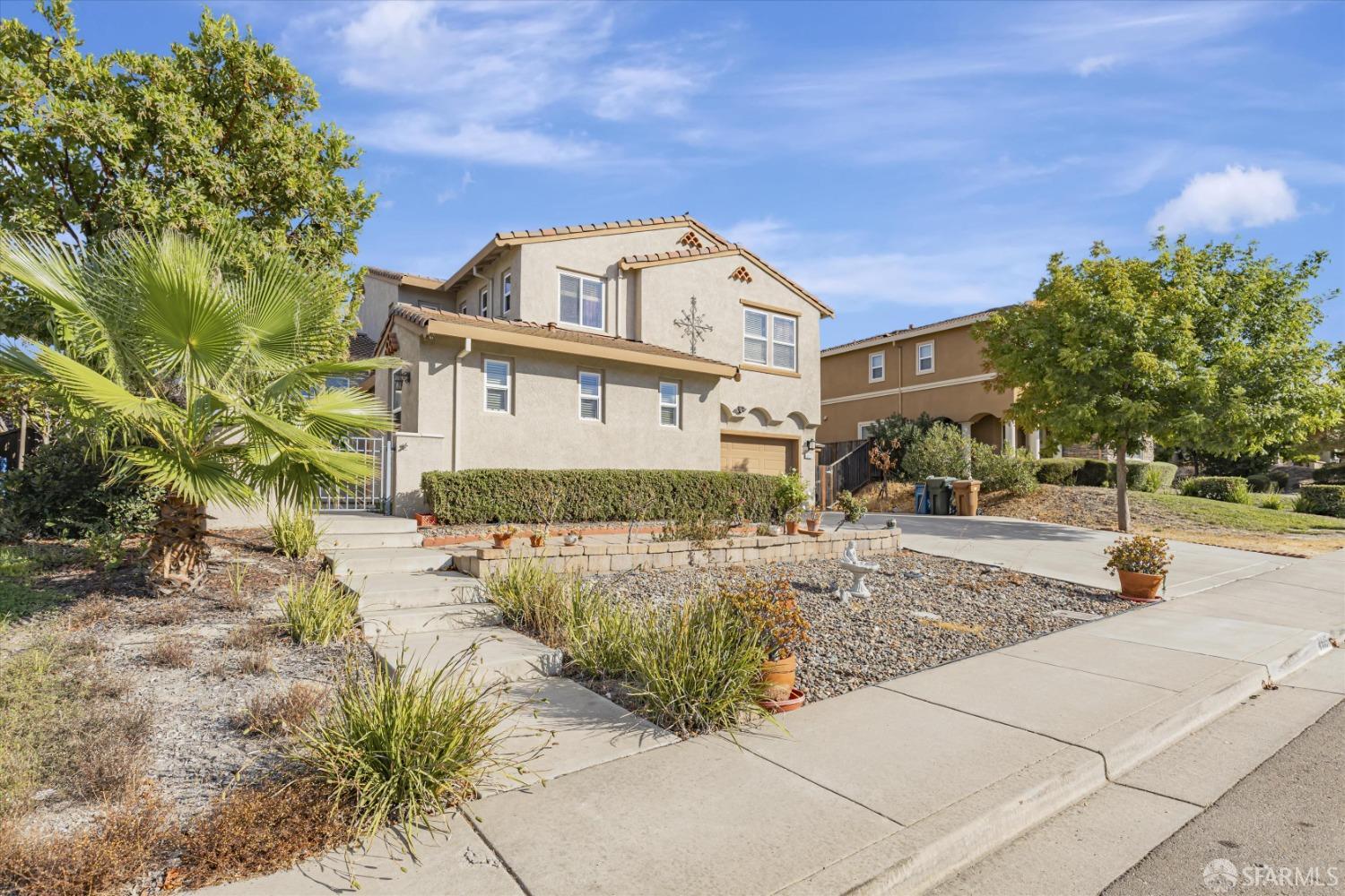 Detail Gallery Image 2 of 47 For 4615 Le Conte Cir, Antioch,  CA 94531 - 4 Beds | 3/1 Baths