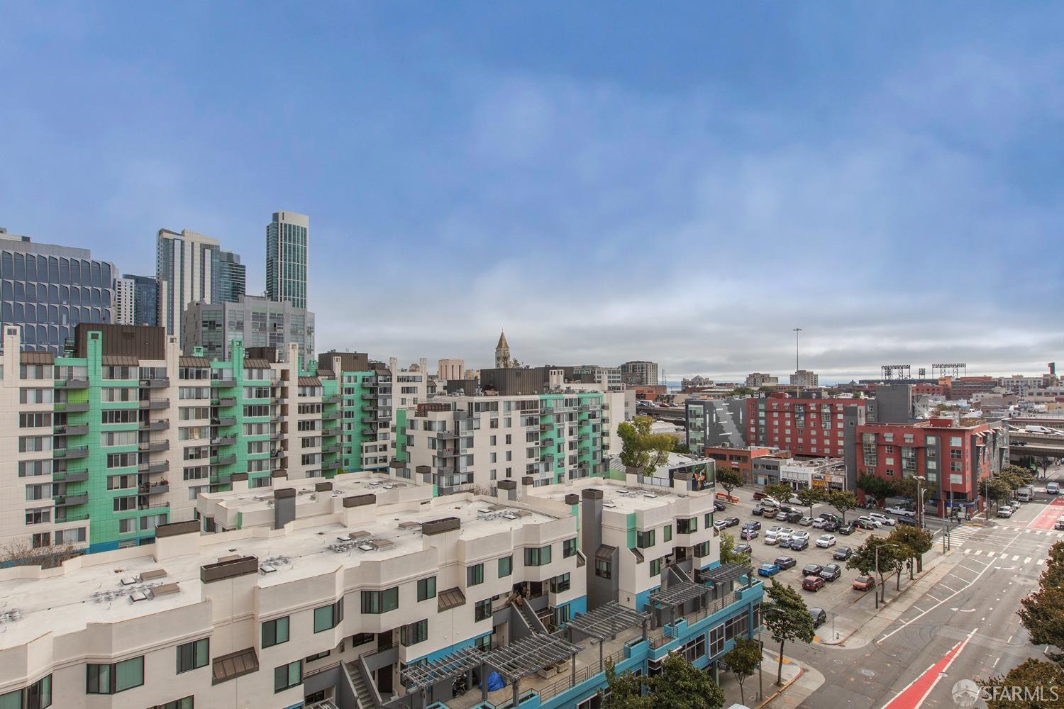 Photo #5: 424067835 Listing 