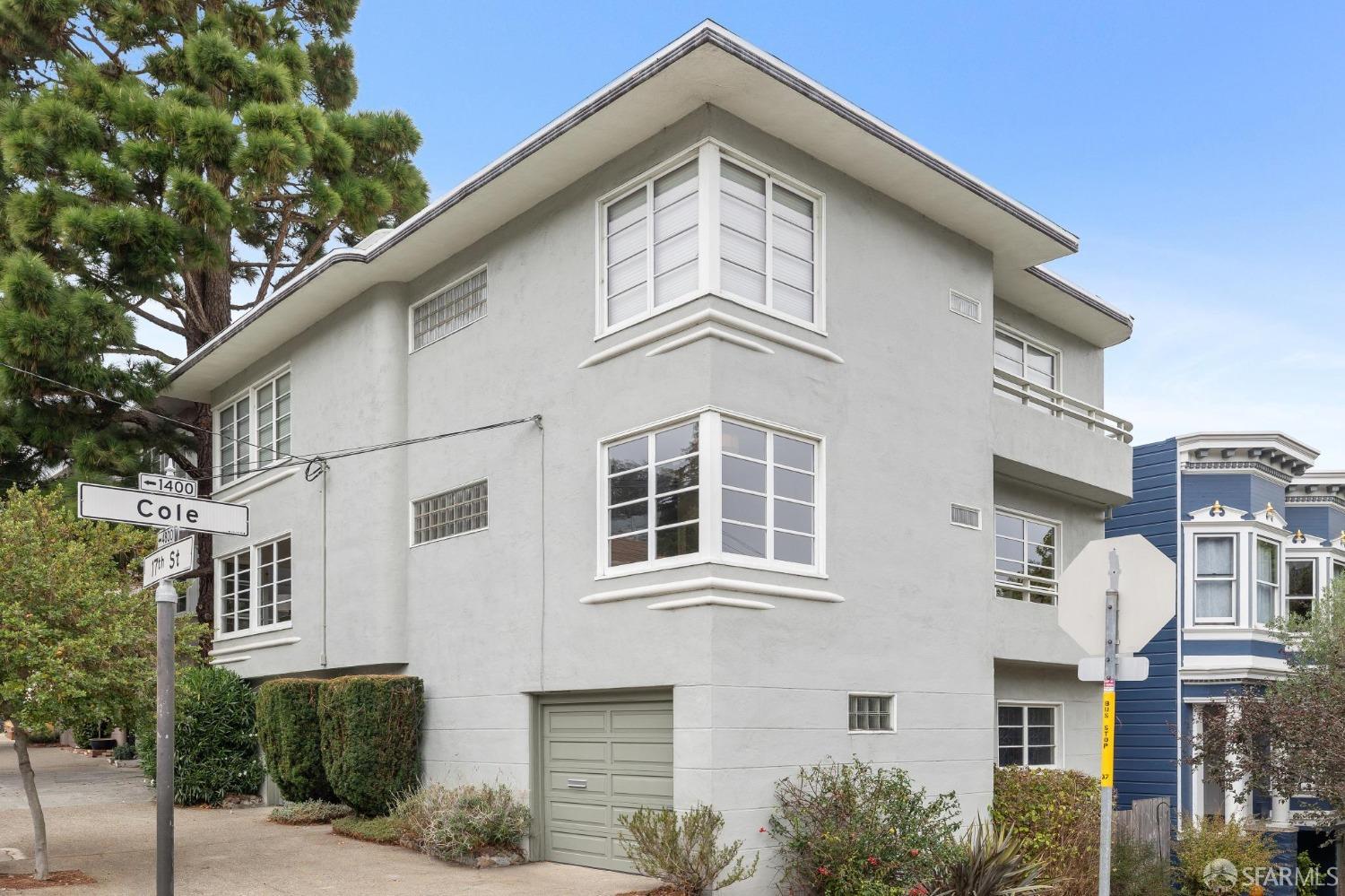 Photo #2: 424072015 Listing 