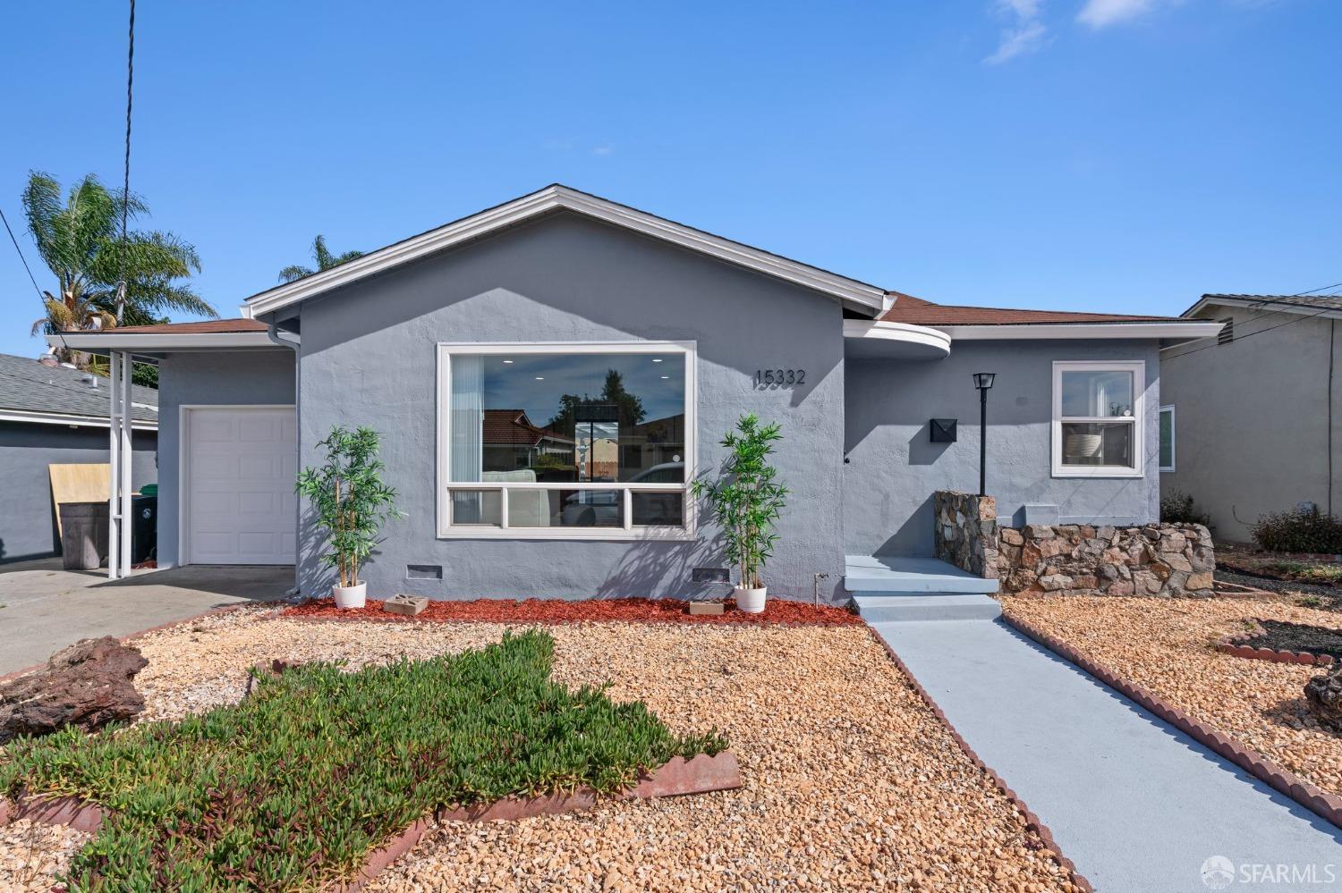 Detail Gallery Image 1 of 1 For 15332 Edgemoor St, San Leandro,  CA 94579 - 2 Beds | 1 Baths