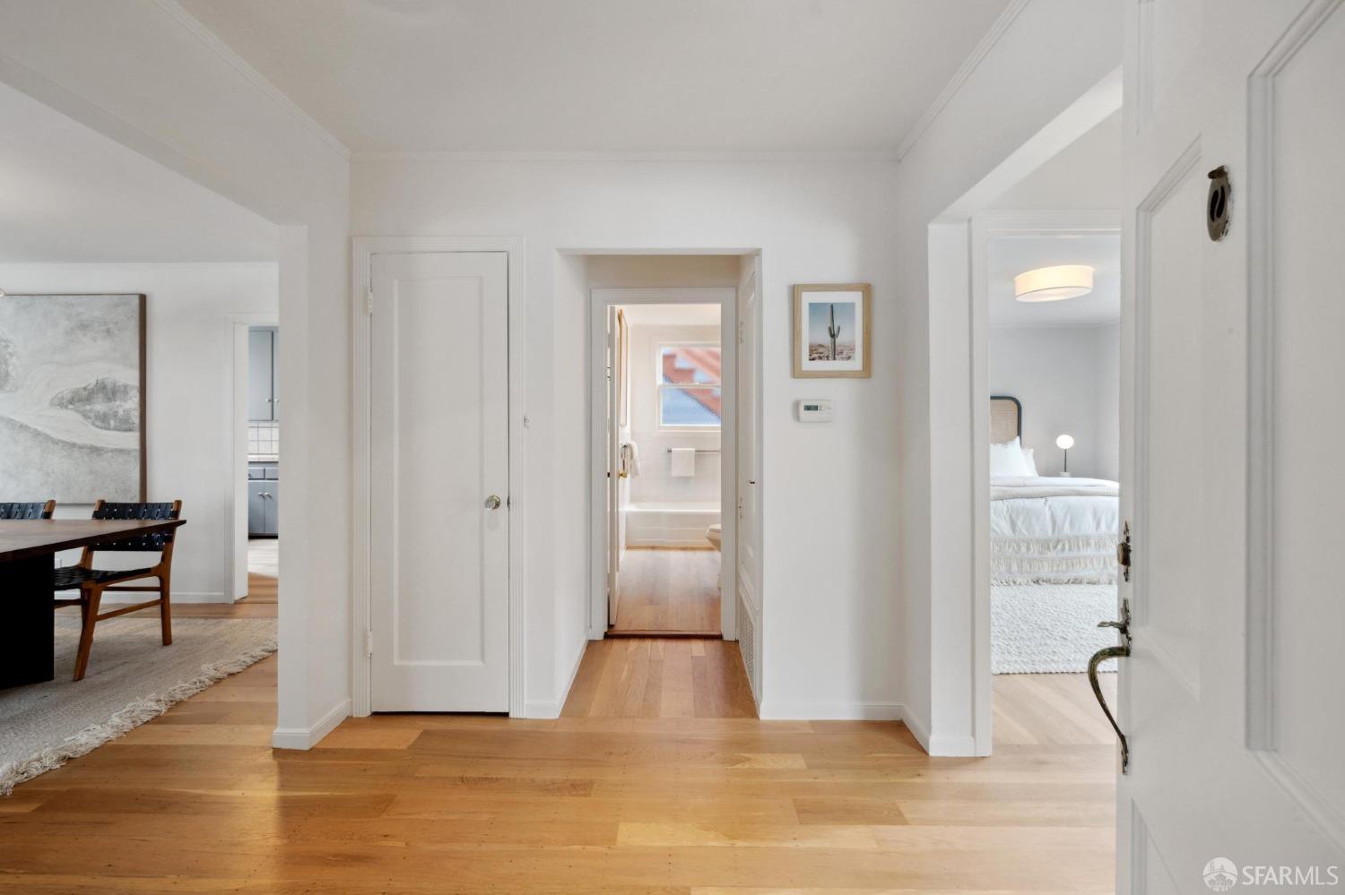 Photo #5: 424072015 Listing 
