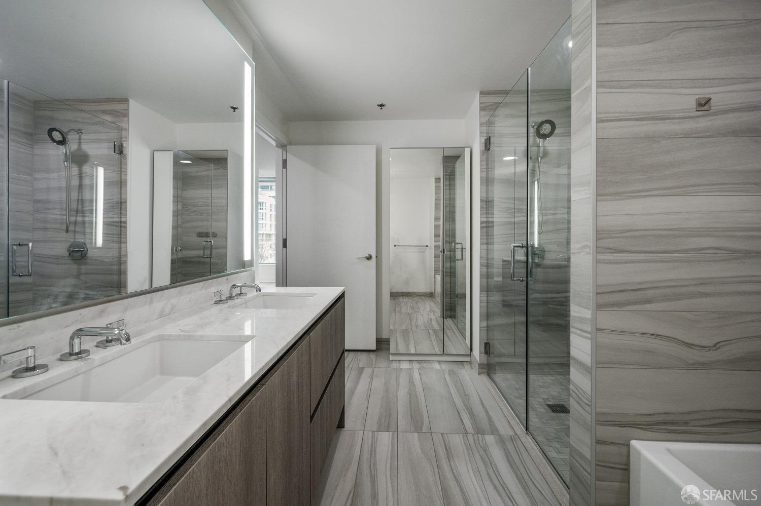 Detail Gallery Image 21 of 43 For 201 Folsom St 7a,  San Francisco,  CA 94105 - 2 Beds | 2 Baths