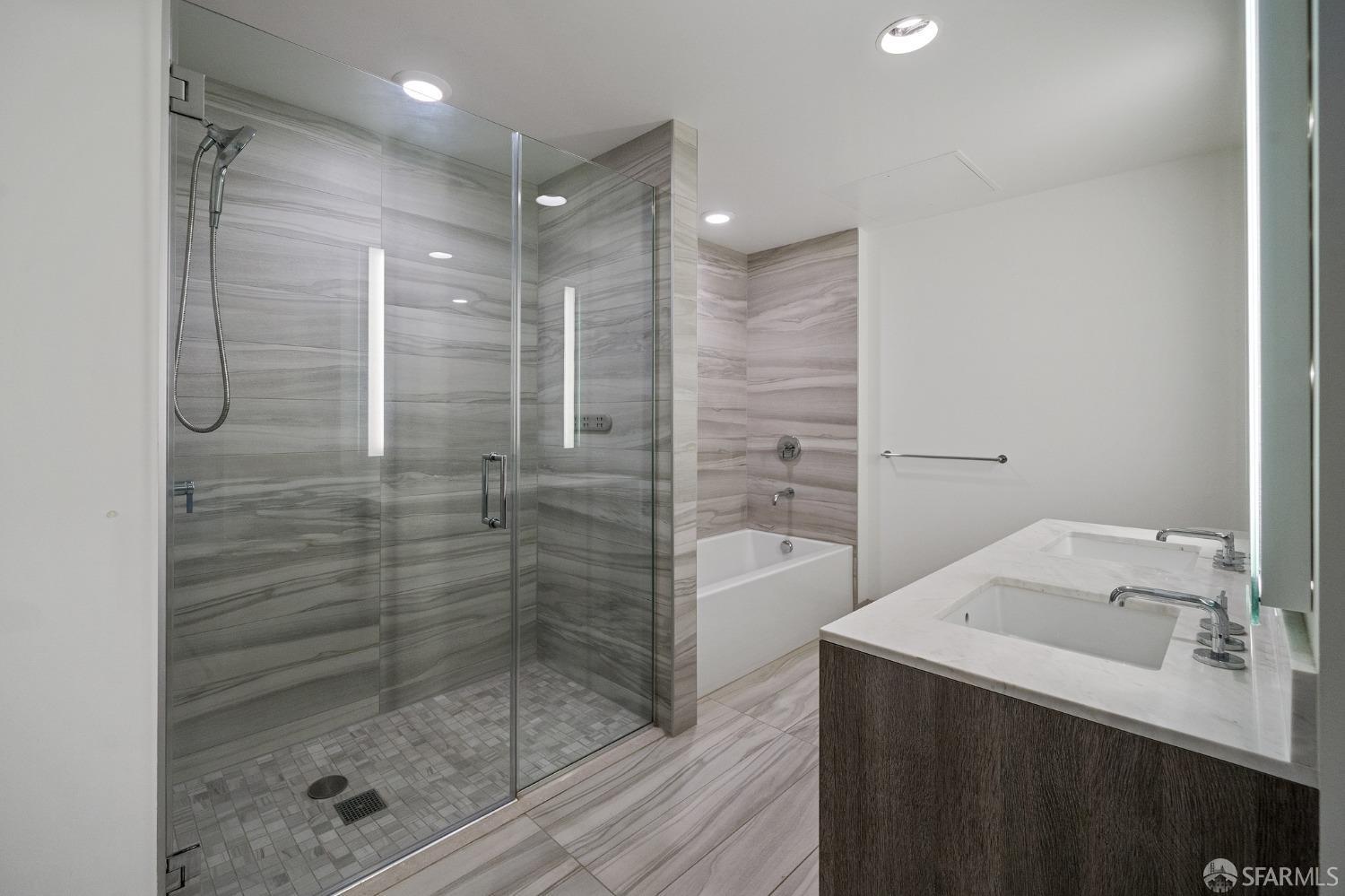 Detail Gallery Image 20 of 43 For 201 Folsom St 7a,  San Francisco,  CA 94105 - 2 Beds | 2 Baths