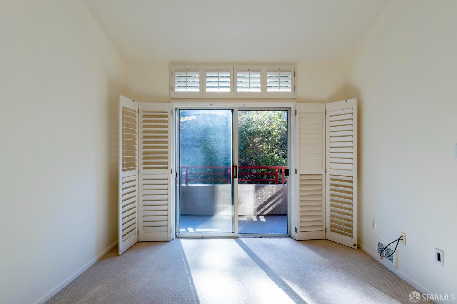 Detail Gallery Image 35 of 36 For 280 Caldecott Ln #313,  Oakland,  CA 94618 - 2 Beds | 2 Baths