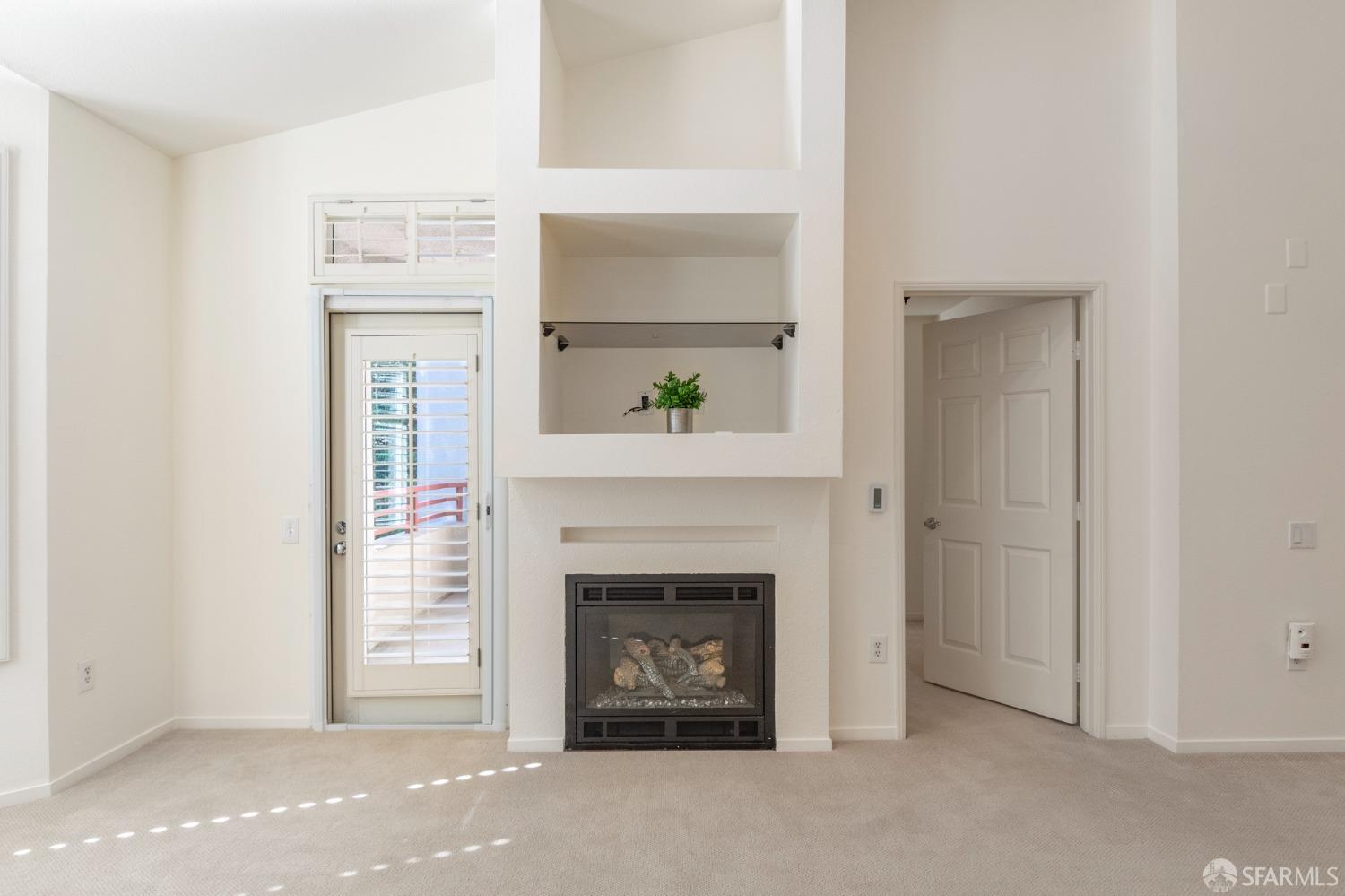 Detail Gallery Image 4 of 36 For 280 Caldecott Ln #313,  Oakland,  CA 94618 - 2 Beds | 2 Baths