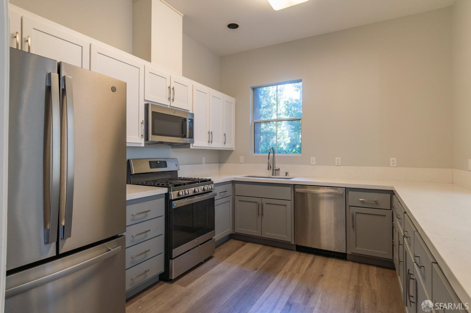 Detail Gallery Image 29 of 36 For 280 Caldecott Ln #313,  Oakland,  CA 94618 - 2 Beds | 2 Baths