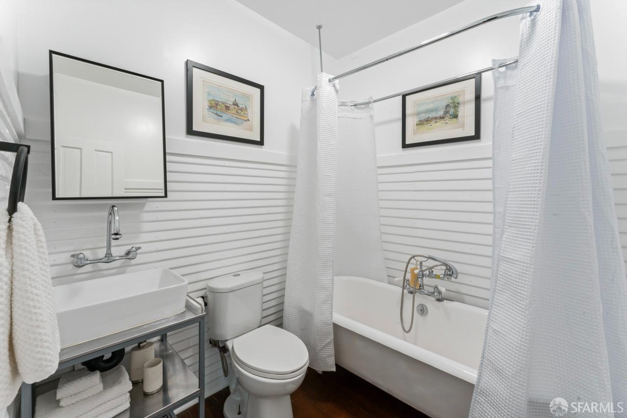 Detail Gallery Image 22 of 33 For 1718 37th Ave, Oakland,  CA 94601 - 2 Beds | 1 Baths