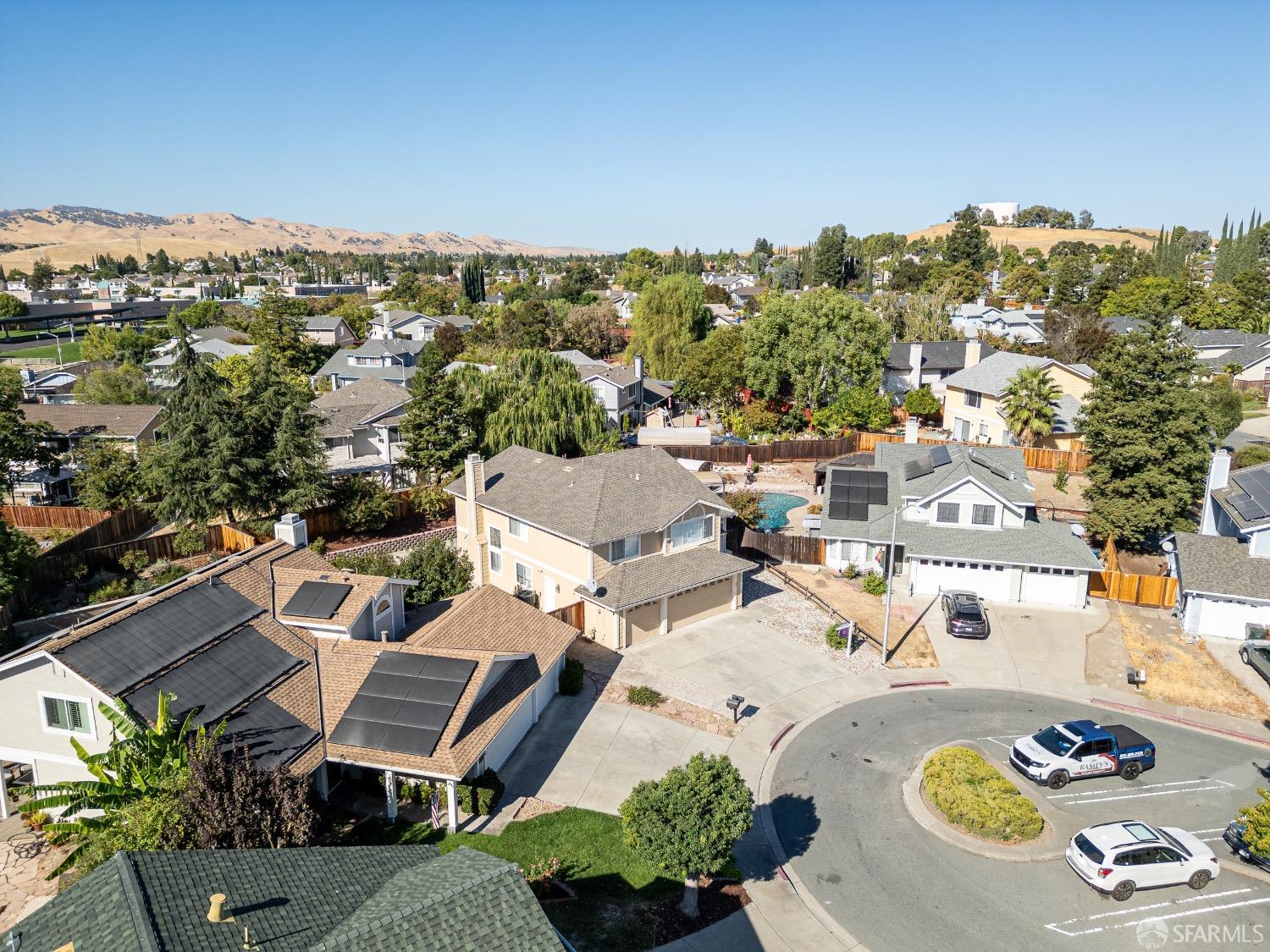 Detail Gallery Image 9 of 55 For 4619 Silvercrest Ct, Antioch,  CA 94531 - 5 Beds | 3 Baths