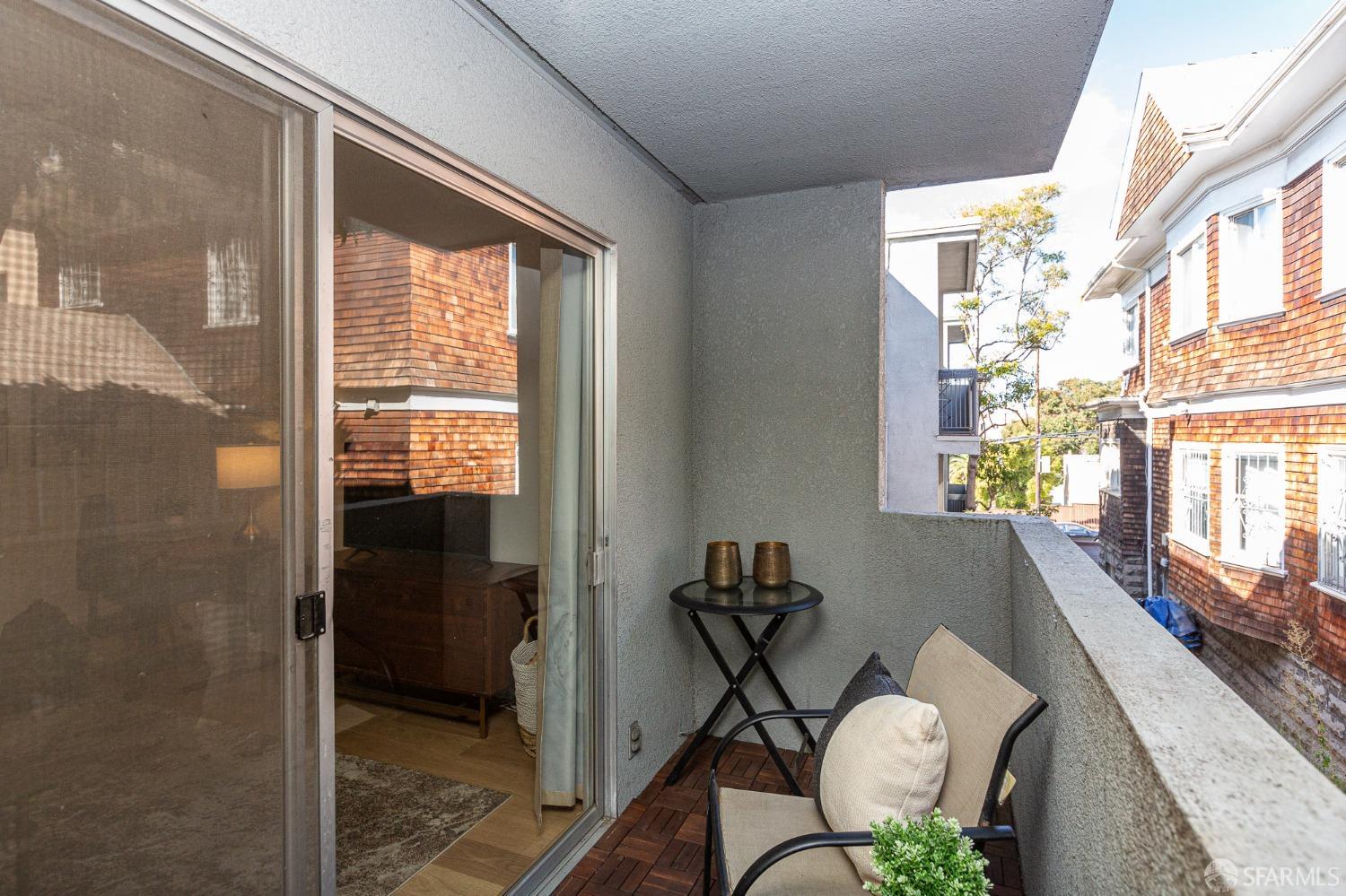 Detail Gallery Image 14 of 26 For 150 Pearl St #222,  Oakland,  CA 94611 - 1 Beds | 1 Baths