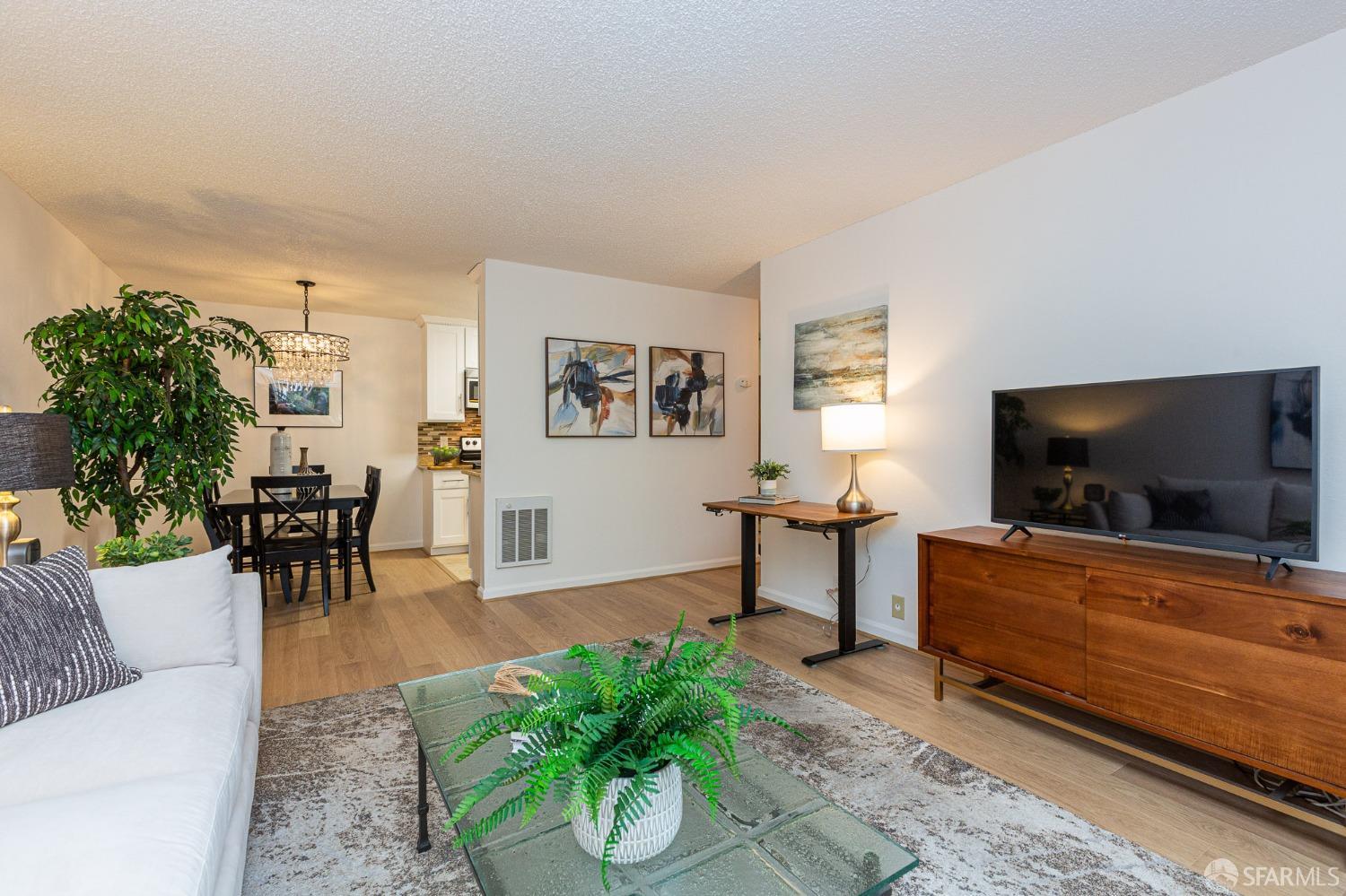 Detail Gallery Image 4 of 26 For 150 Pearl St #222,  Oakland,  CA 94611 - 1 Beds | 1 Baths