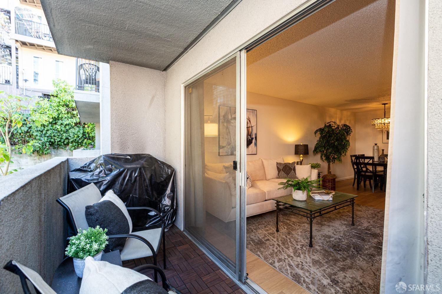 Detail Gallery Image 15 of 26 For 150 Pearl St #222,  Oakland,  CA 94611 - 1 Beds | 1 Baths