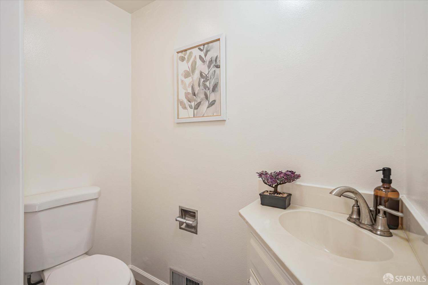 Detail Gallery Image 35 of 56 For 2332 Cordoba Way, Antioch,  CA 94509 - 4 Beds | 2/1 Baths