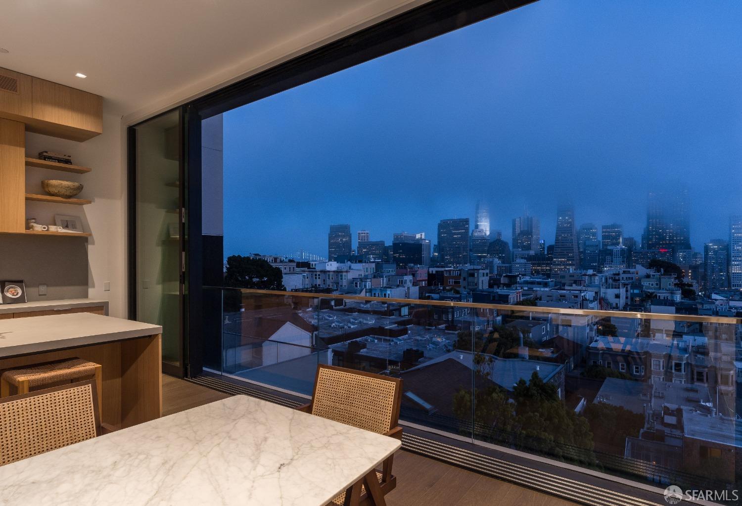 Detail Gallery Image 23 of 25 For 117 Telegraph Hill Blvd, San Francisco,  CA 94133 - 3 Beds | 4/2 Baths