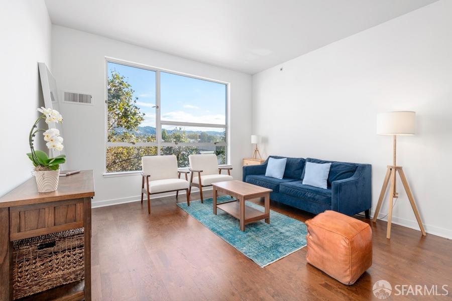 Detail Gallery Image 2 of 25 For 6465 San Pablo Ave #3-3,  Oakland,  CA 94608 - 2 Beds | 2 Baths