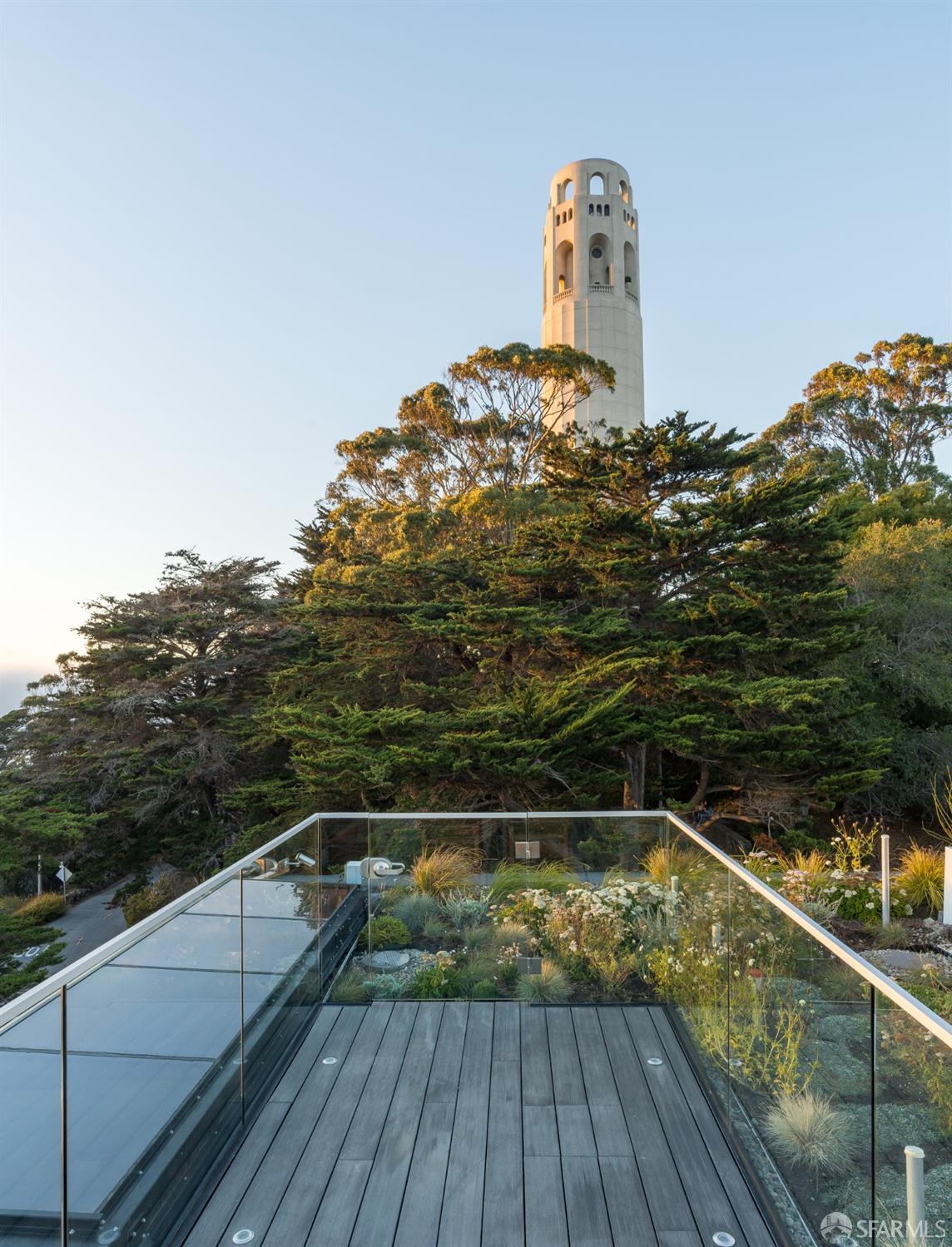 Detail Gallery Image 19 of 25 For 117 Telegraph Hill Blvd, San Francisco,  CA 94133 - 3 Beds | 4/2 Baths