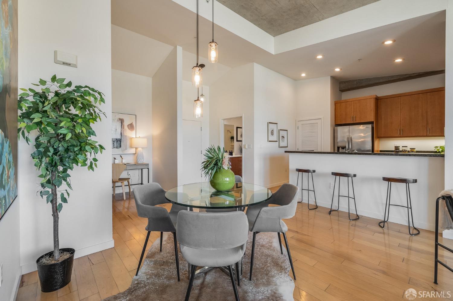 Detail Gallery Image 8 of 67 For 288 3rd St #603,  Oakland,  CA 94607 - 2 Beds | 2 Baths