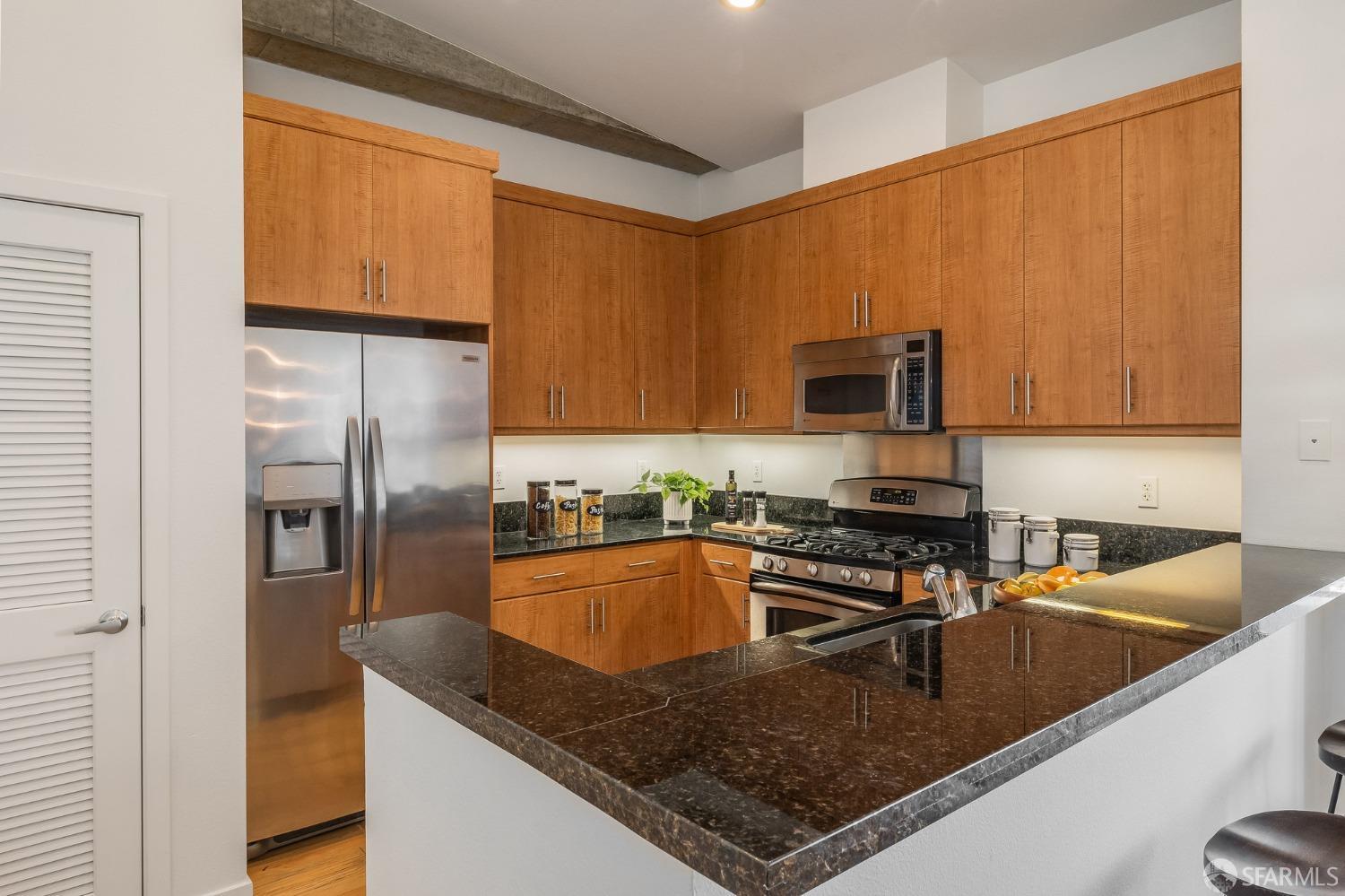 Detail Gallery Image 9 of 67 For 288 3rd St #603,  Oakland,  CA 94607 - 2 Beds | 2 Baths