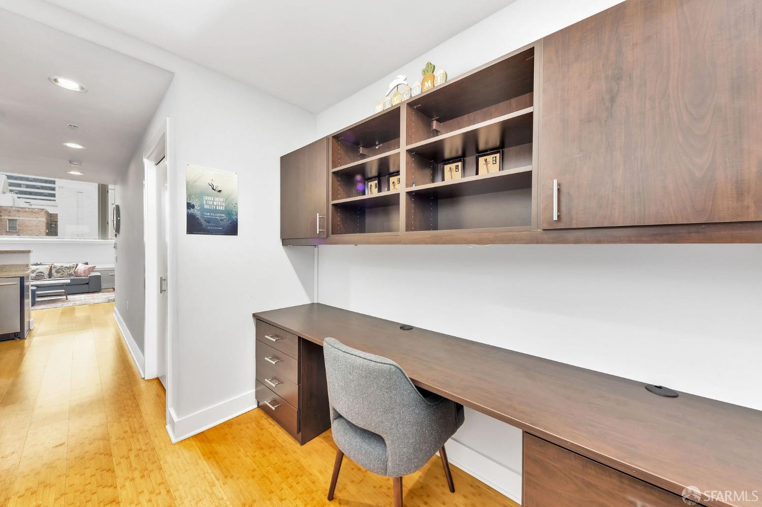 Detail Gallery Image 5 of 33 For 181 Ofarrell St #308,  San Francisco,  CA 94102 - 1 Beds | 1/1 Baths