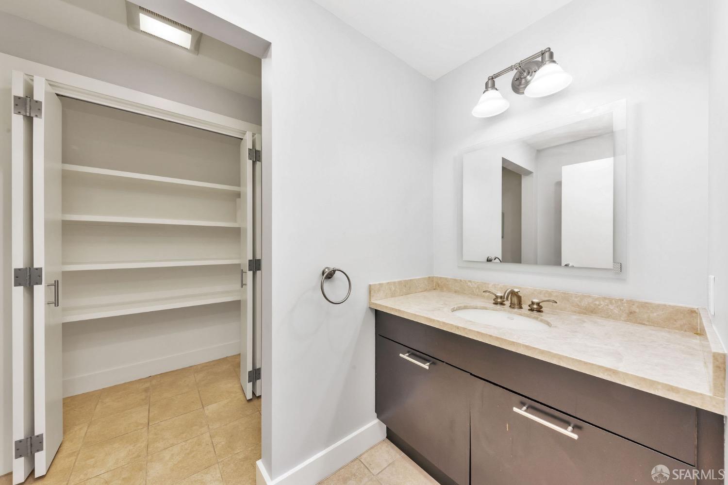 Detail Gallery Image 7 of 33 For 181 Ofarrell St #308,  San Francisco,  CA 94102 - 1 Beds | 1/1 Baths