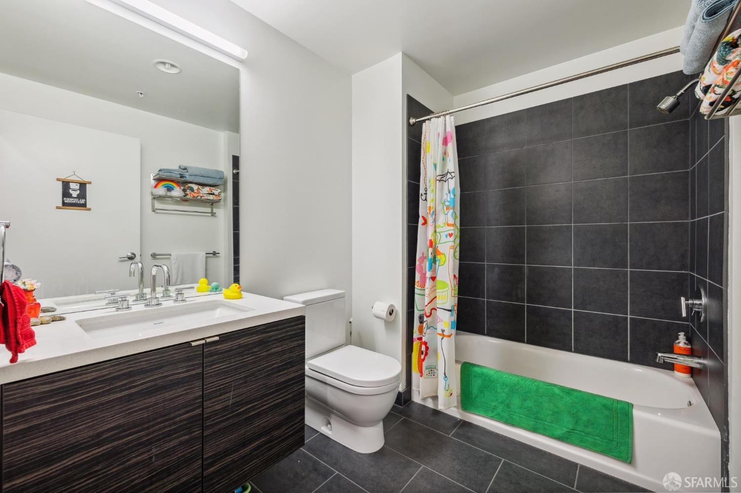 Detail Gallery Image 7 of 17 For 1688 Pine St #101,  San Francisco,  CA 94109 - 2 Beds | 2 Baths