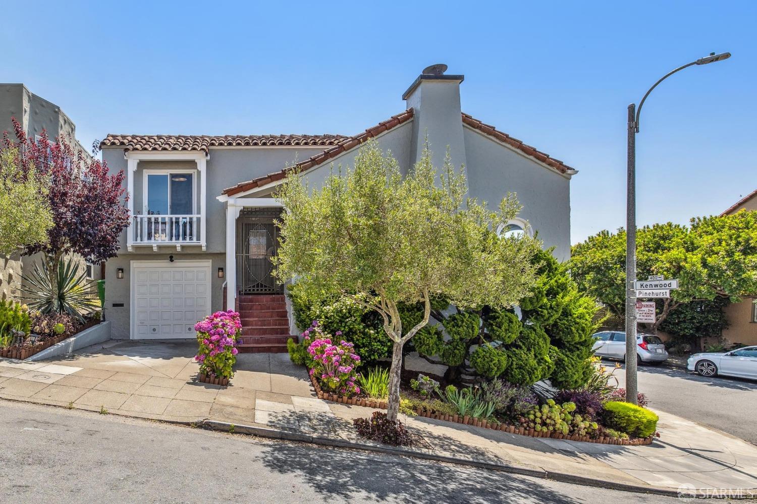 Detail Gallery Image 2 of 71 For 100 Pinehurst Way, San Francisco,  CA 94127 - 5 Beds | 4/1 Baths