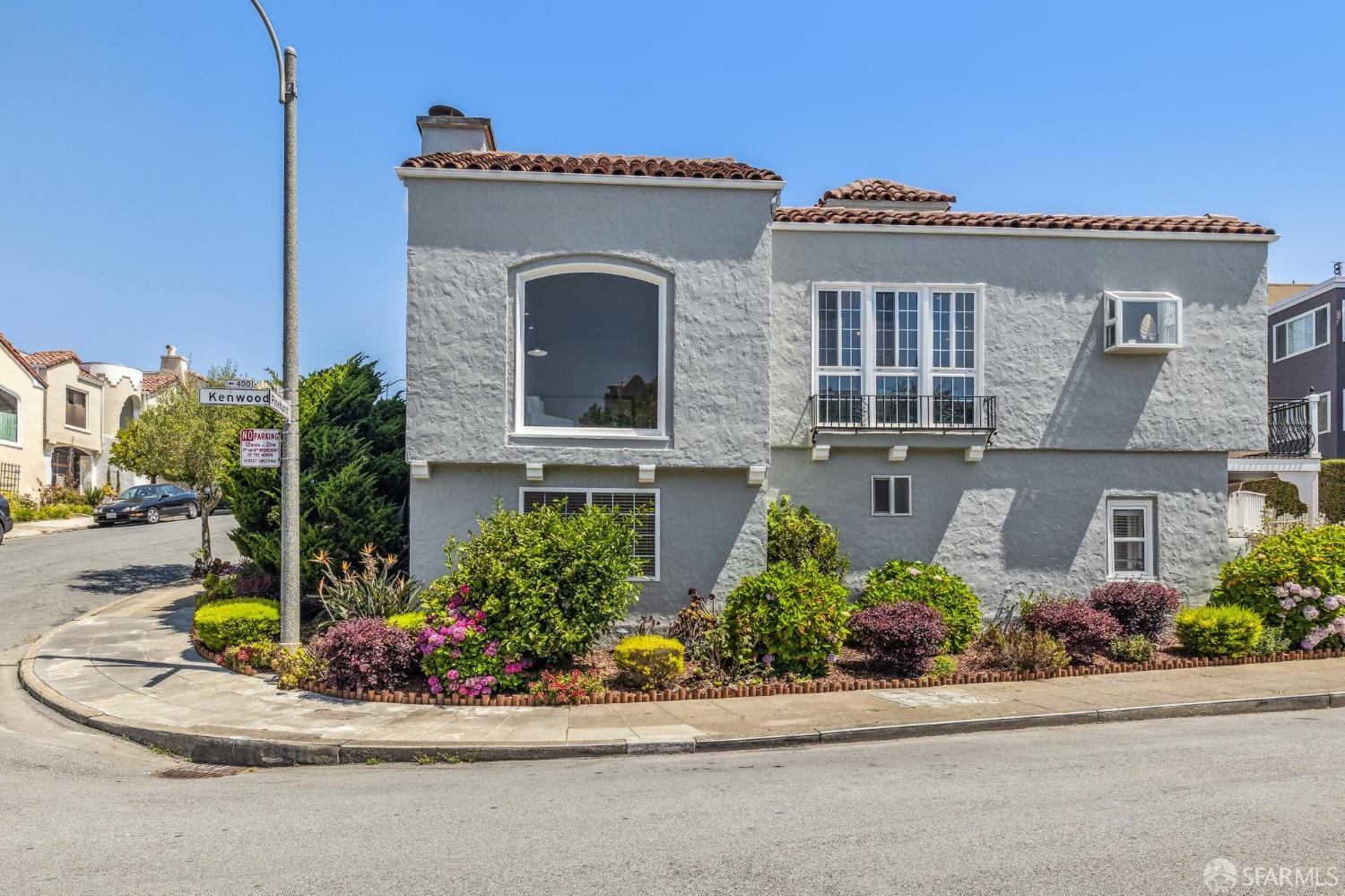 Detail Gallery Image 5 of 71 For 100 Pinehurst Way, San Francisco,  CA 94127 - 5 Beds | 4/1 Baths