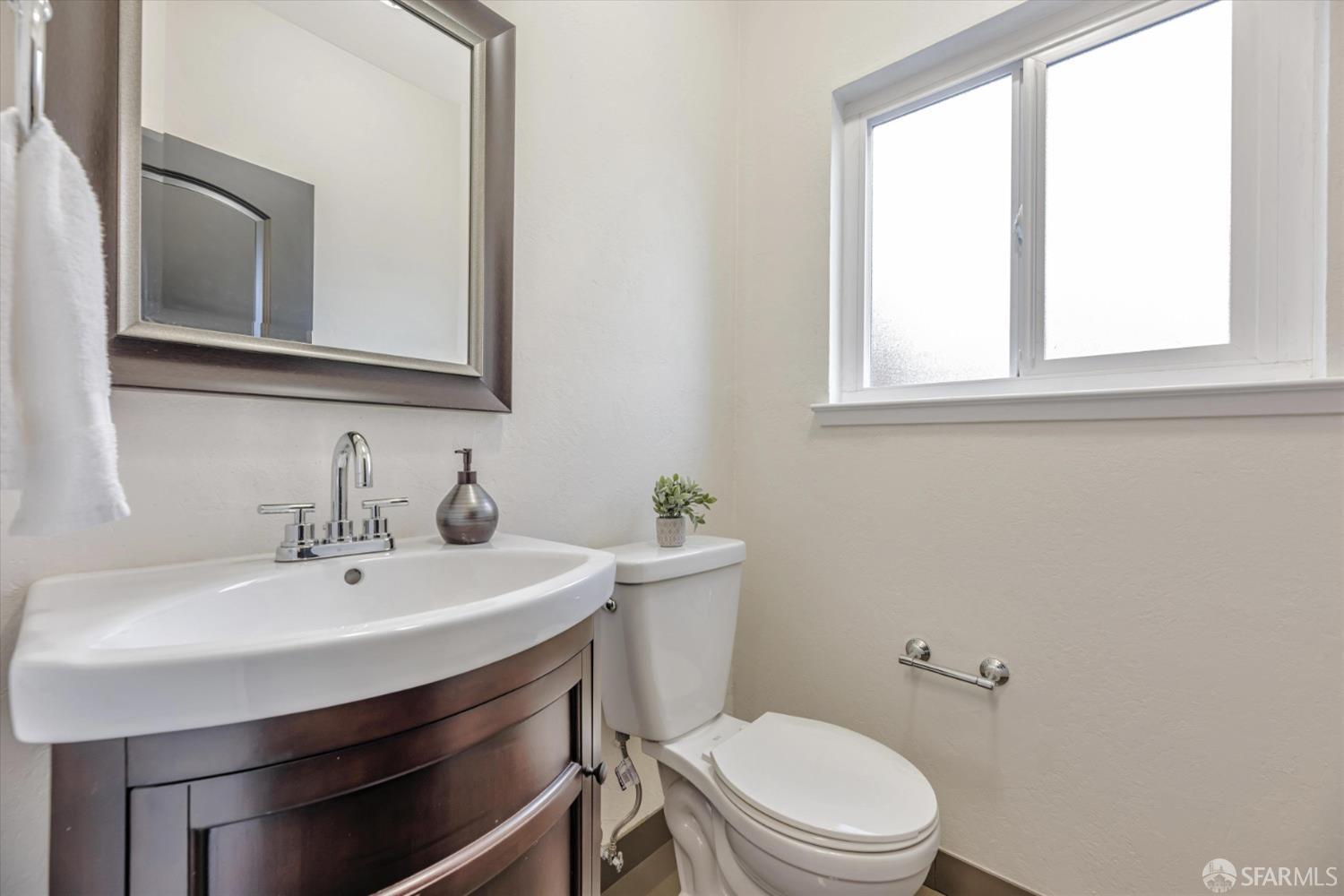 Detail Gallery Image 29 of 33 For 871 Silvia Ct, Pacifica,  CA 94044 - 4 Beds | 2/1 Baths