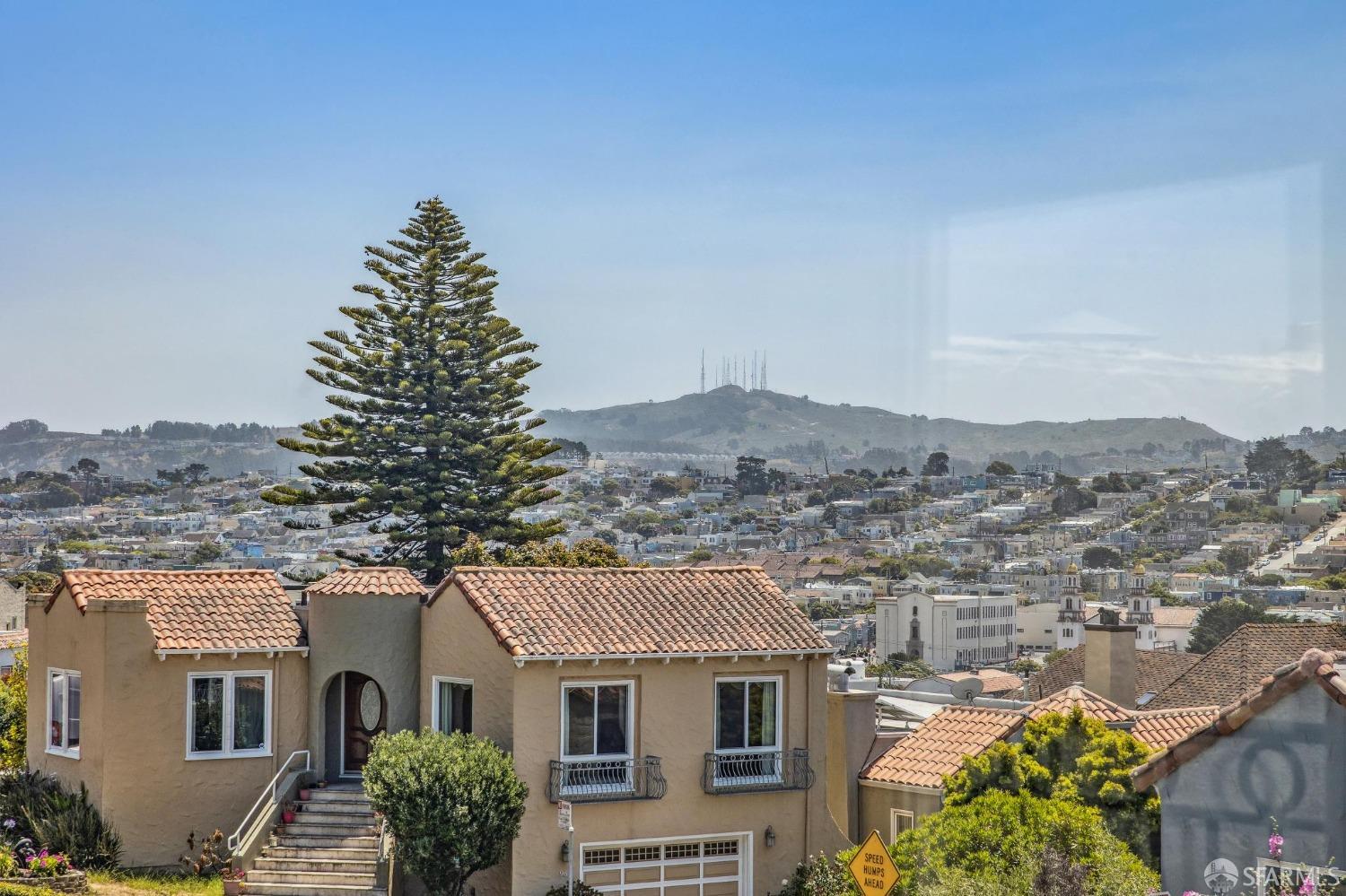 Detail Gallery Image 39 of 71 For 100 Pinehurst Way, San Francisco,  CA 94127 - 5 Beds | 4/1 Baths