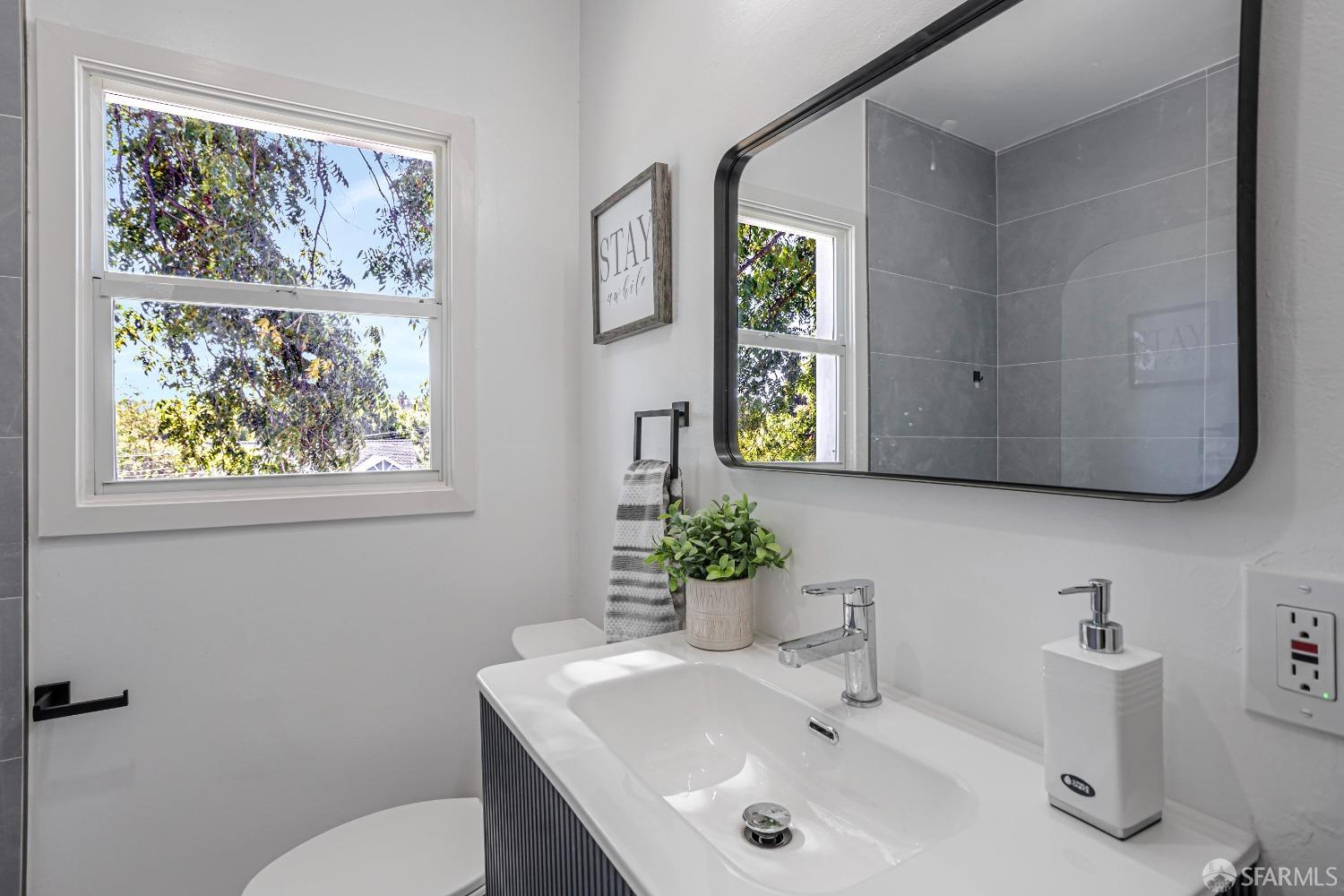 Detail Gallery Image 24 of 40 For 803 Vine Ave, Martinez,  CA 94553 - 4 Beds | 2 Baths